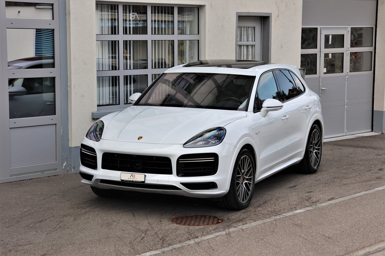 PORSCHE Cayenne Turbo S E-Hybrid (CH) + 3.0T AHK