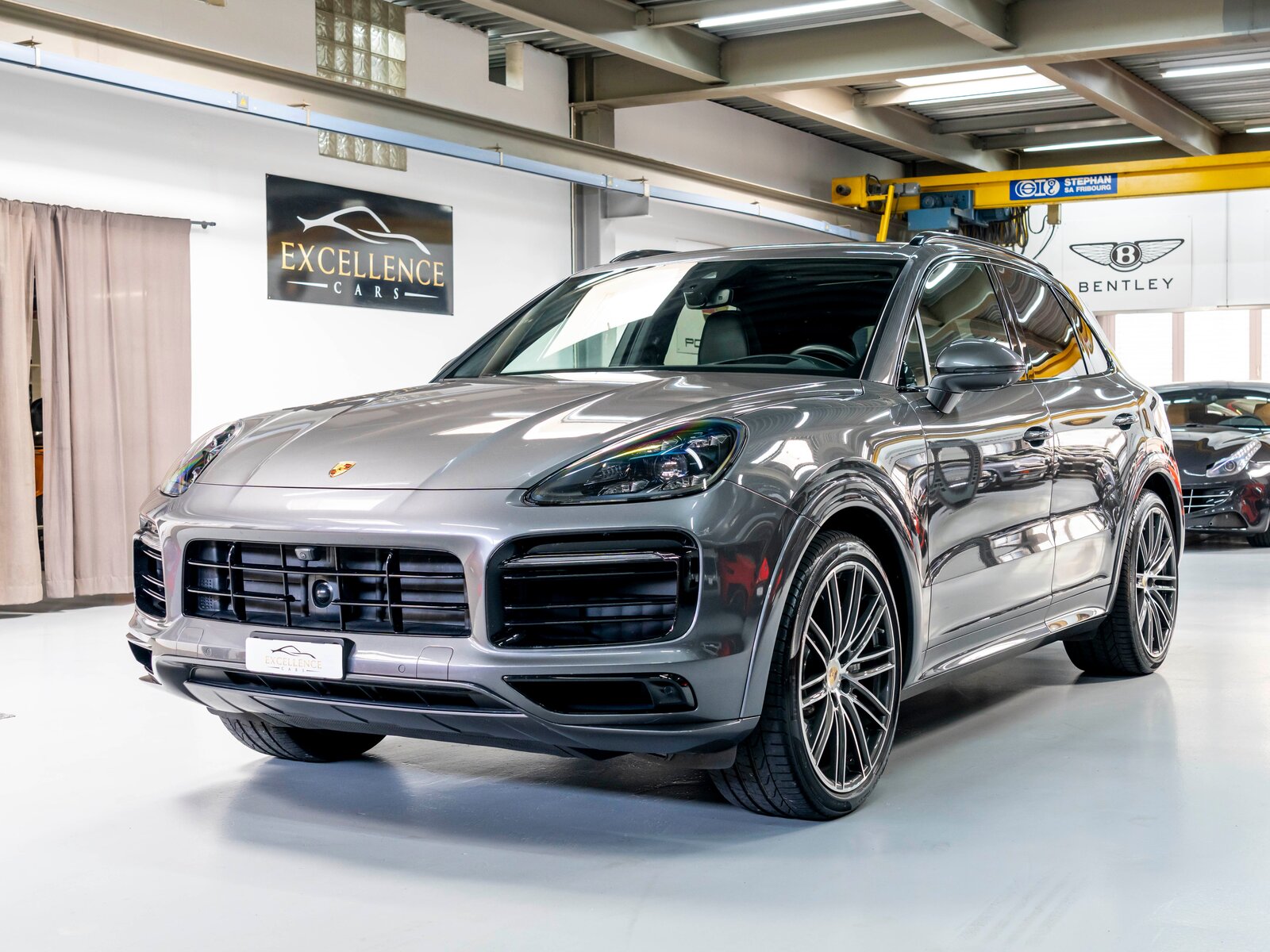 PORSCHE Cayenne GTS