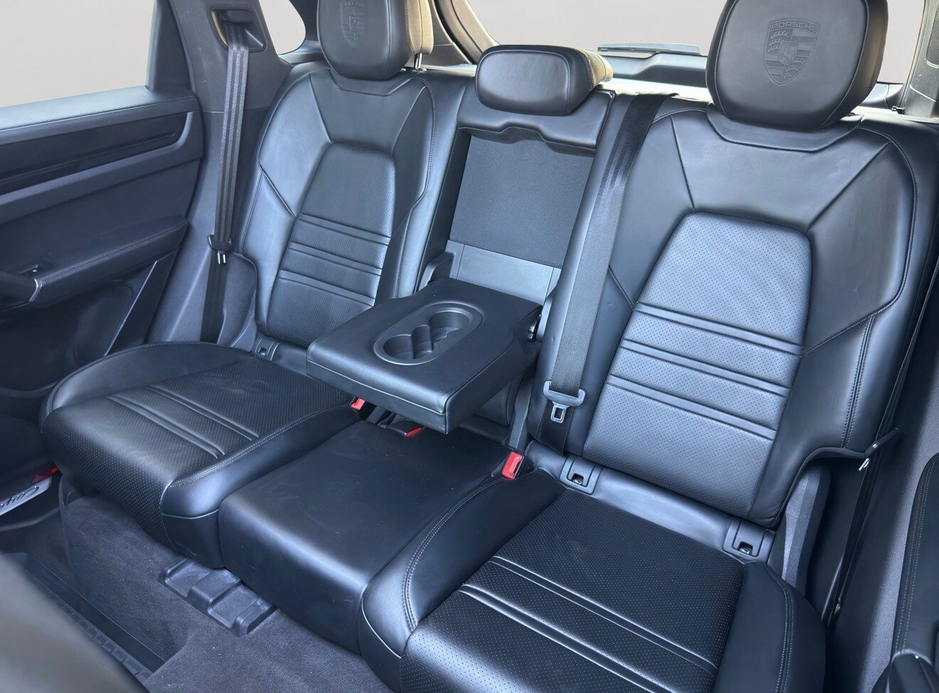 PORSCHE Cayenne 3.0 E-Hybrid - Panorama - Caméra 360, Plug-in-Hybrid Benzin/Elektro, Occasion / Gebraucht, Automatik - 4