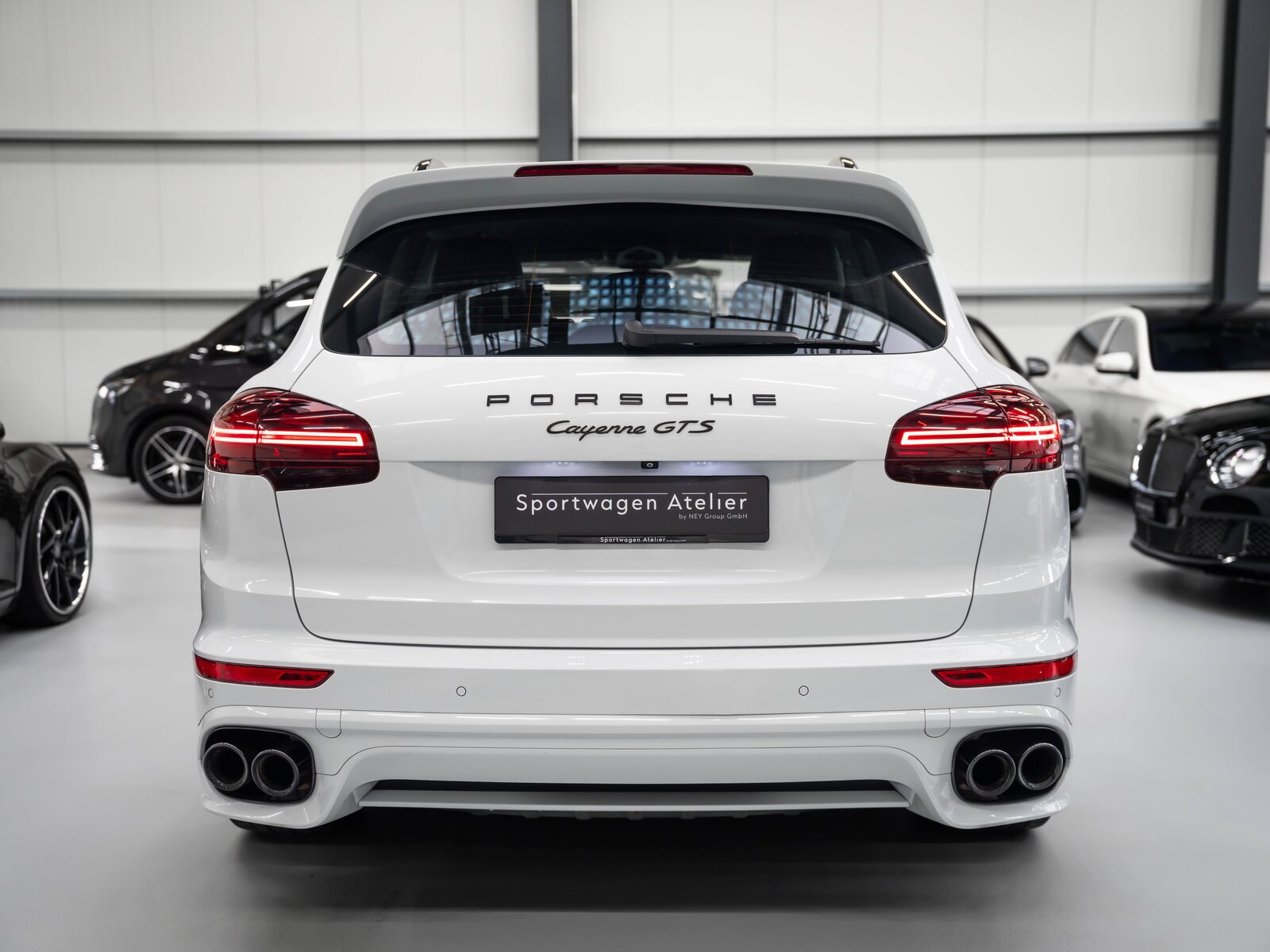 PORSCHE Cayenne GTS, Petrol, Second hand / Used, Automatic - 3