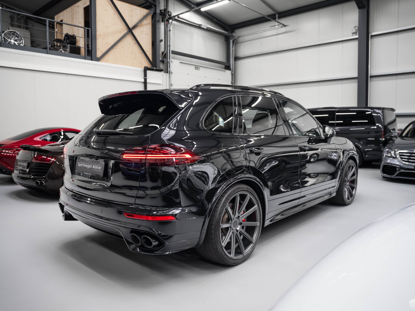PORSCHE Cayenne Turbo, Petrol, Second hand / Used, Automatic - 4