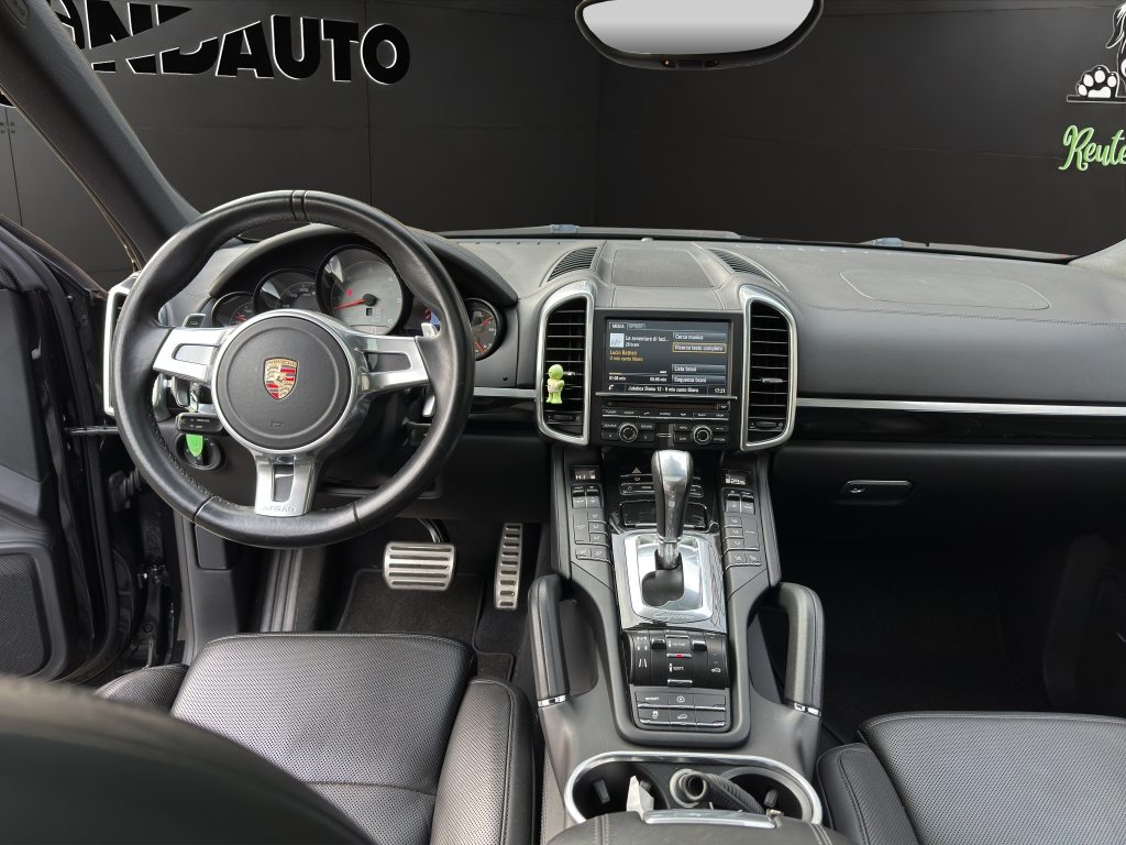 PORSCHE CAYENNE 4.2 V8 TDI S TipT, Diesel, Second hand / Used, Automatic - 7