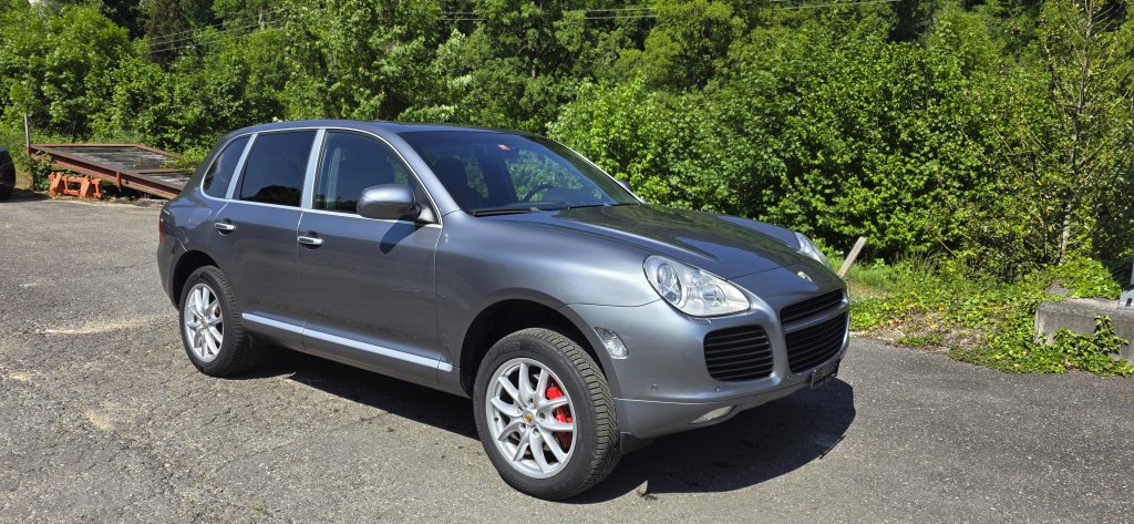 PORSCHE CAYENNE 4.5 V8 Turbo