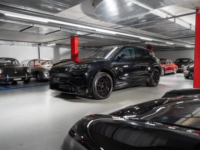 PORSCHE Cayenne Turbo Electric, Electric, Ex-demonstrator, Automatic