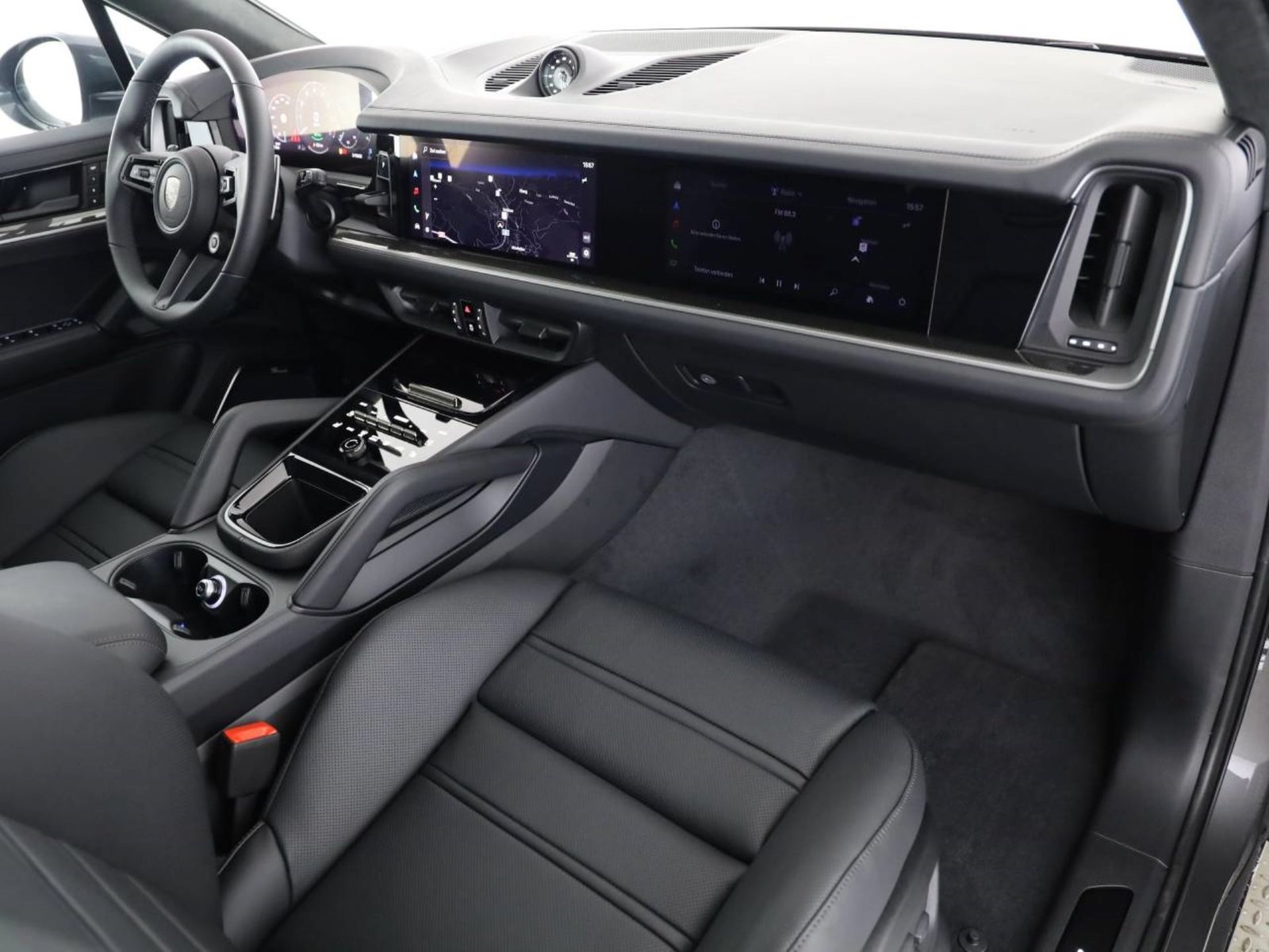 PORSCHE Cayenne Turbo E-Hybrid, Plug-in-Hybrid Petrol/Electric, New car, Automatic - 4