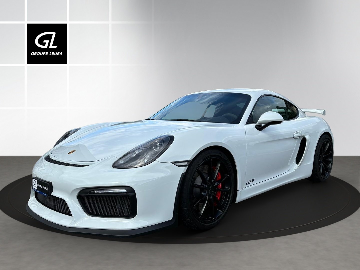 PORSCHE Cayman GT4