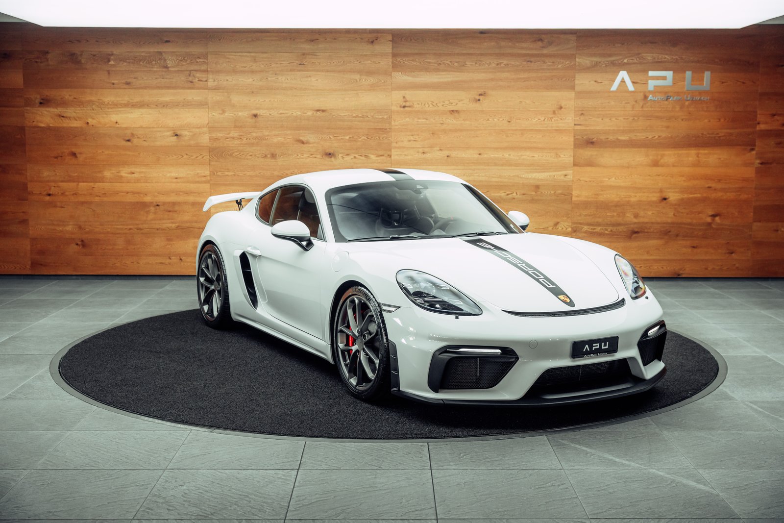 PORSCHE 718 Cayman GT4 PDK