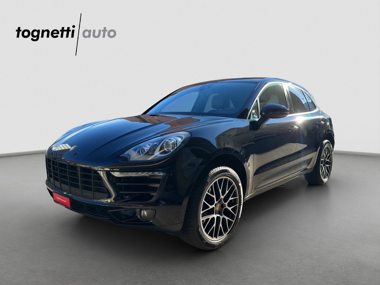 PORSCHE Macan
