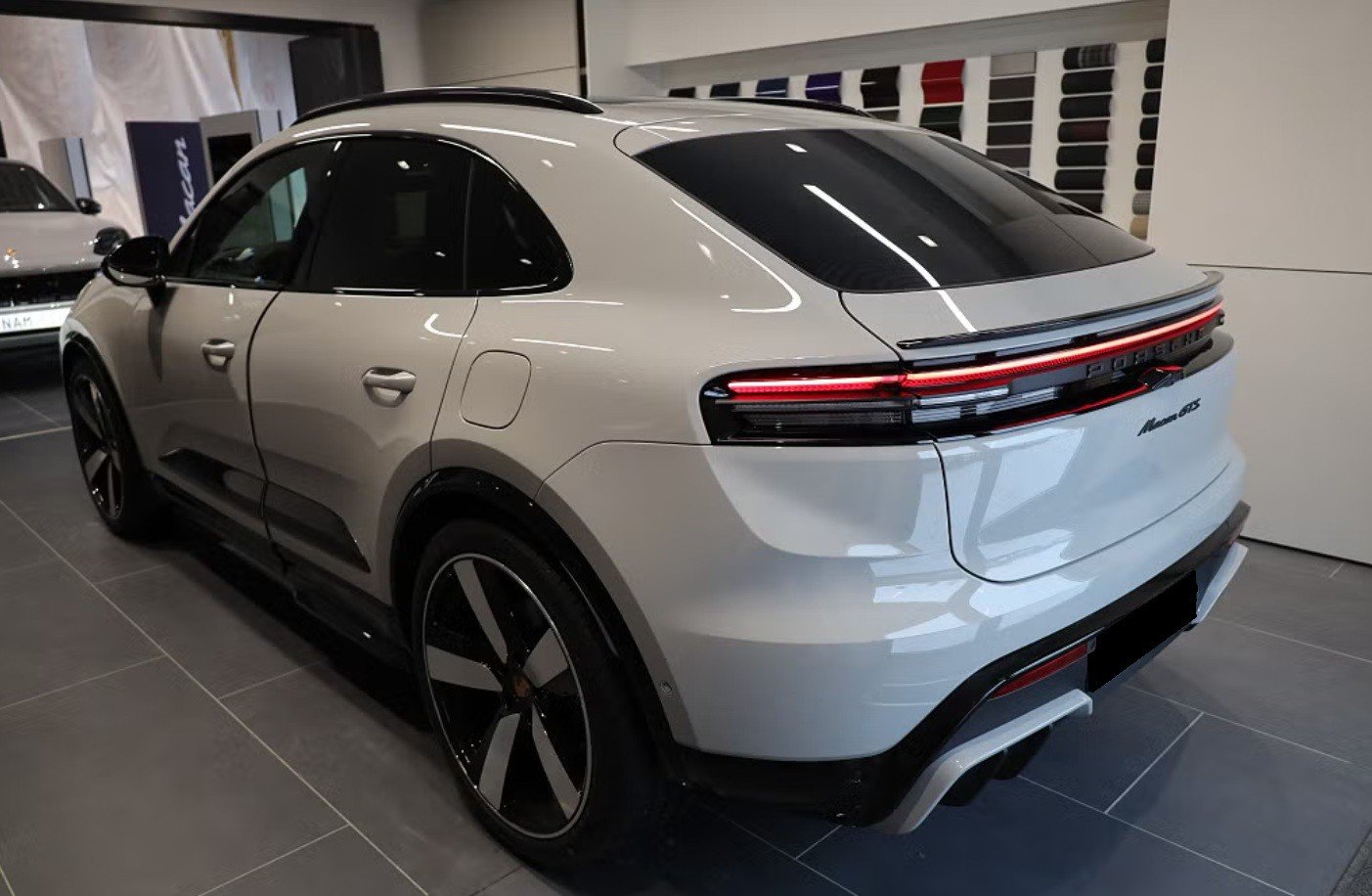 PORSCHE Macan 4 GTS 100kWh, Elettrica, Auto nuove, Automatico - 5