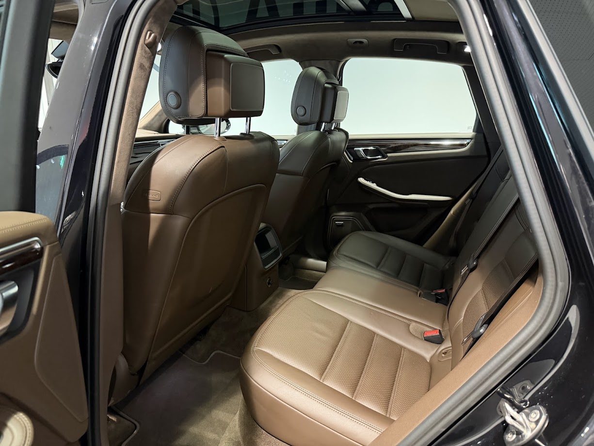 PORSCHE Macan Turbo, Petrol, Second hand / Used, Automatic - 5
