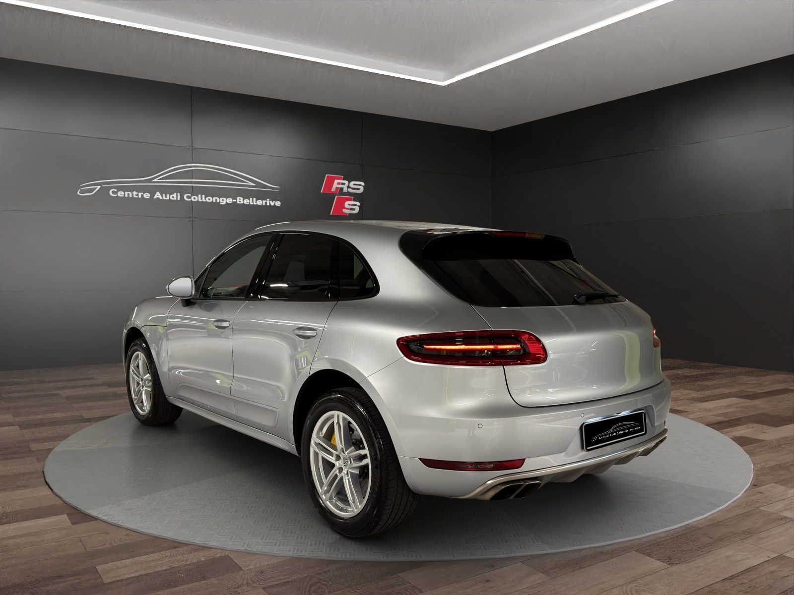 PORSCHE Macan Turbo, Petrol, Second hand / Used, Automatic - 4
