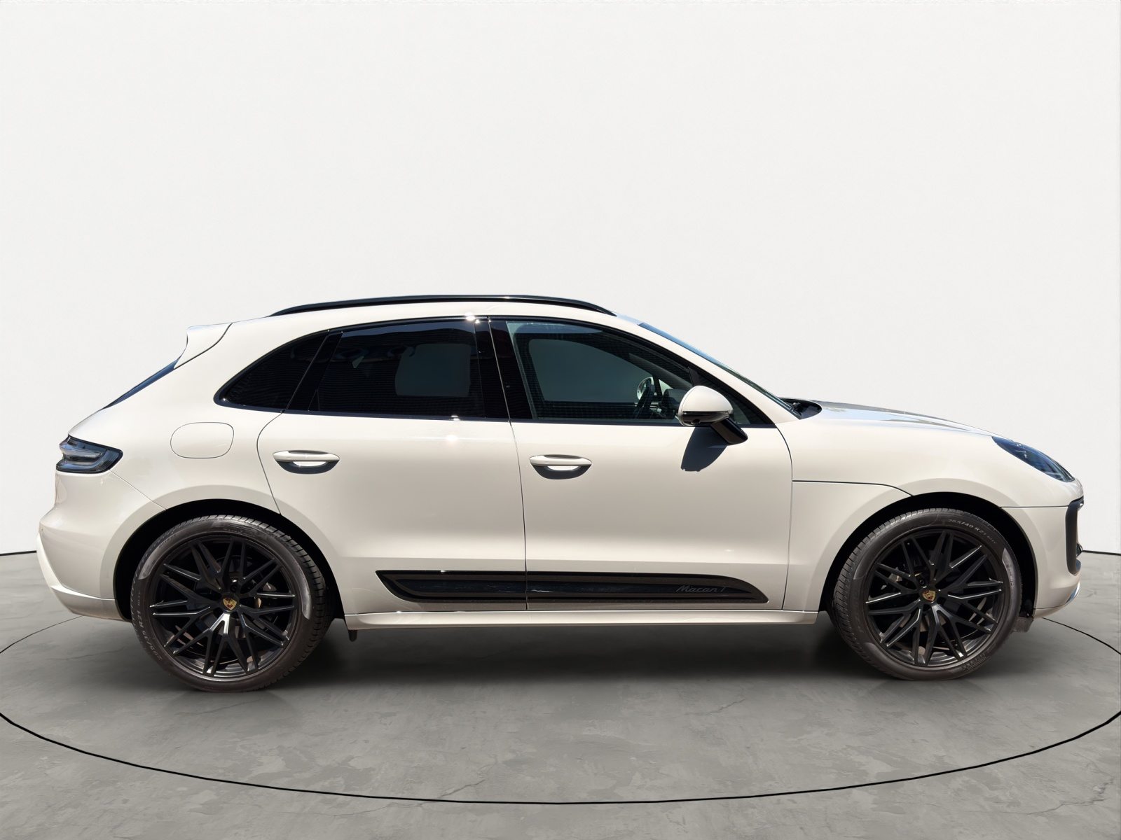 PORSCHE Macan T PDK, Petrol, Second hand / Used, Automatic - 4