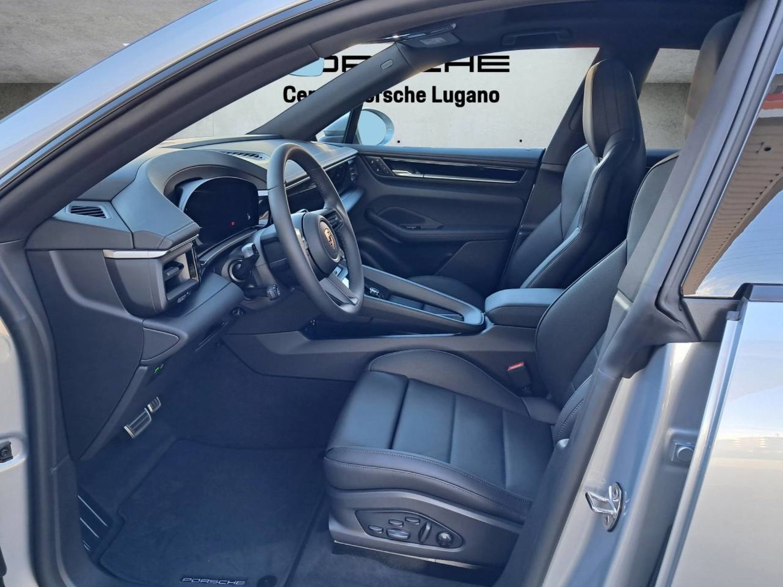 PORSCHE MACAN 4, Electric, New car, Automatic - 4