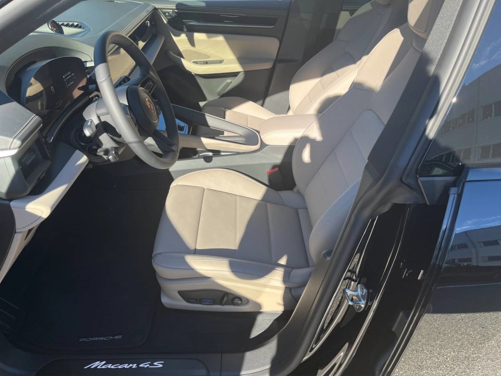 PORSCHE MACAN 4S, Électrique, Voiture nouvelle, Automatique - 4