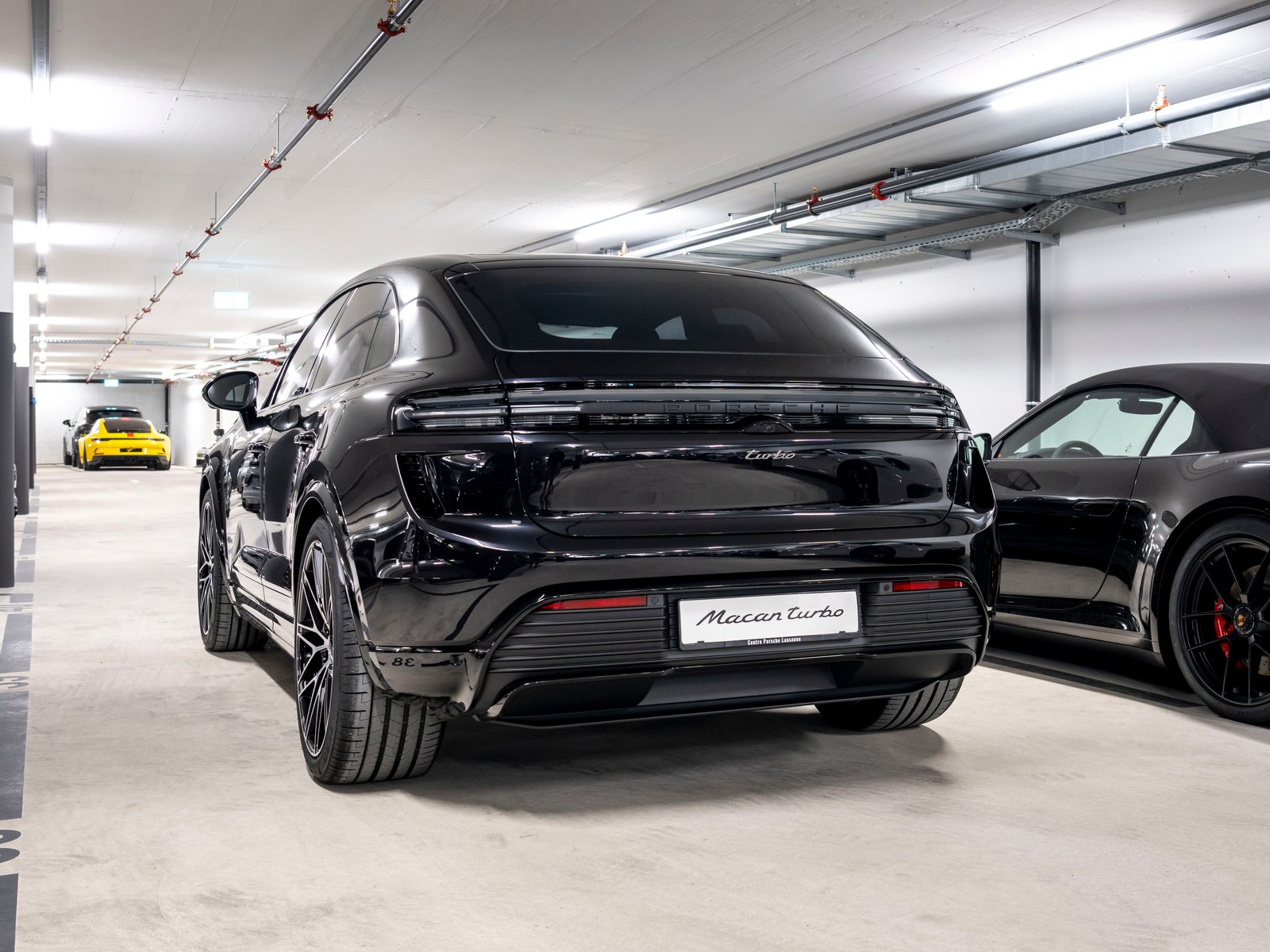 PORSCHE Macan Turbo 100kWh, Electric, New car, Automatic - 3