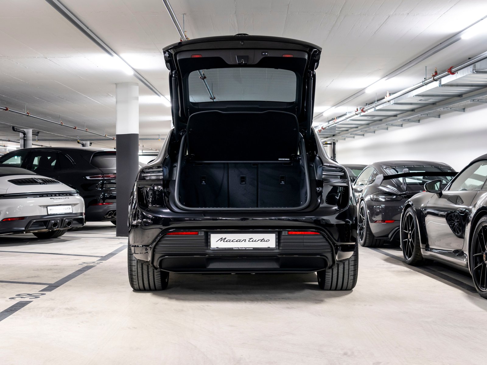 PORSCHE Macan Turbo 100kWh, Electric, New car, Automatic - 6