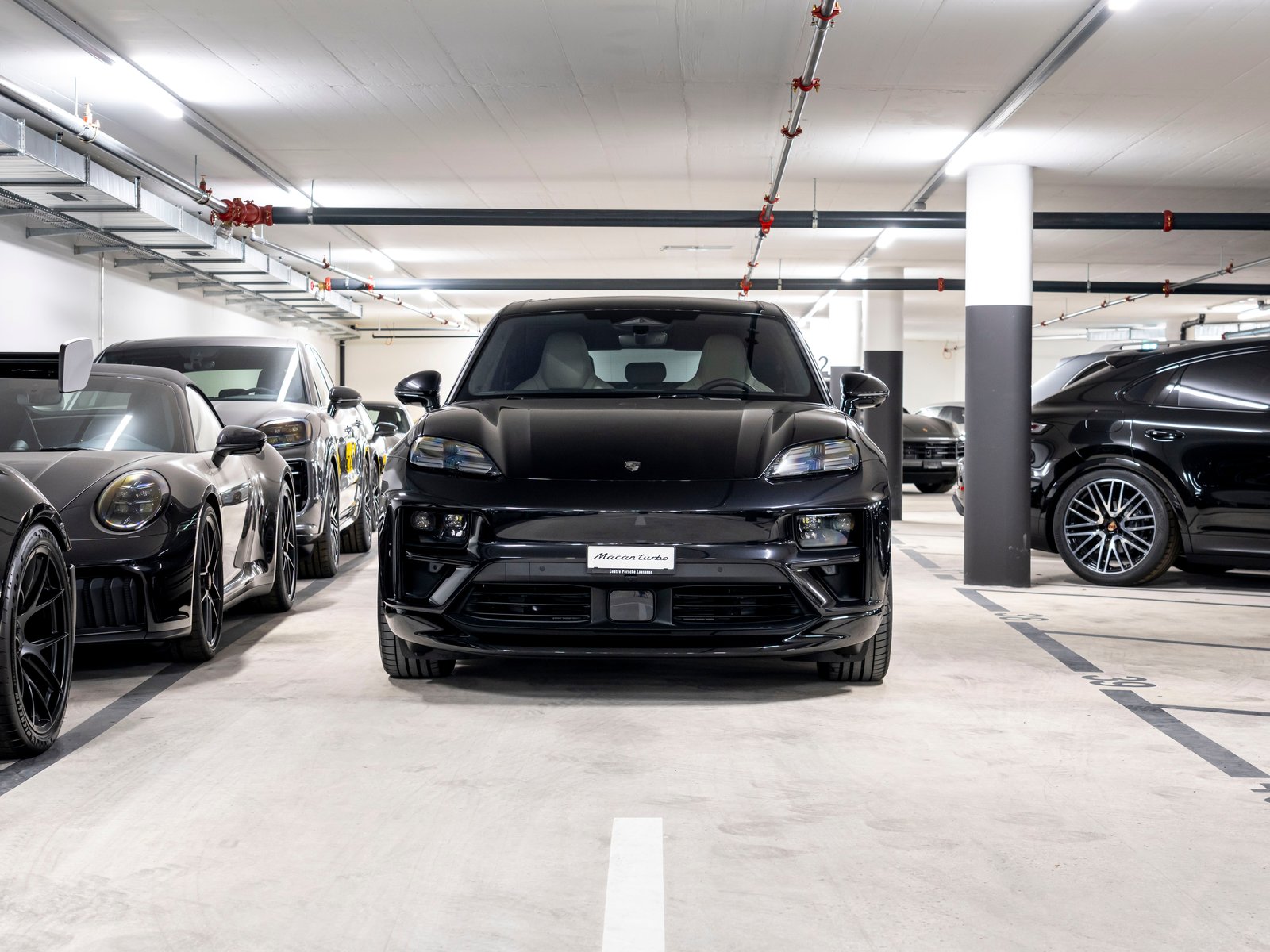 PORSCHE Macan Turbo 100kWh, Electric, New car, Automatic - 4