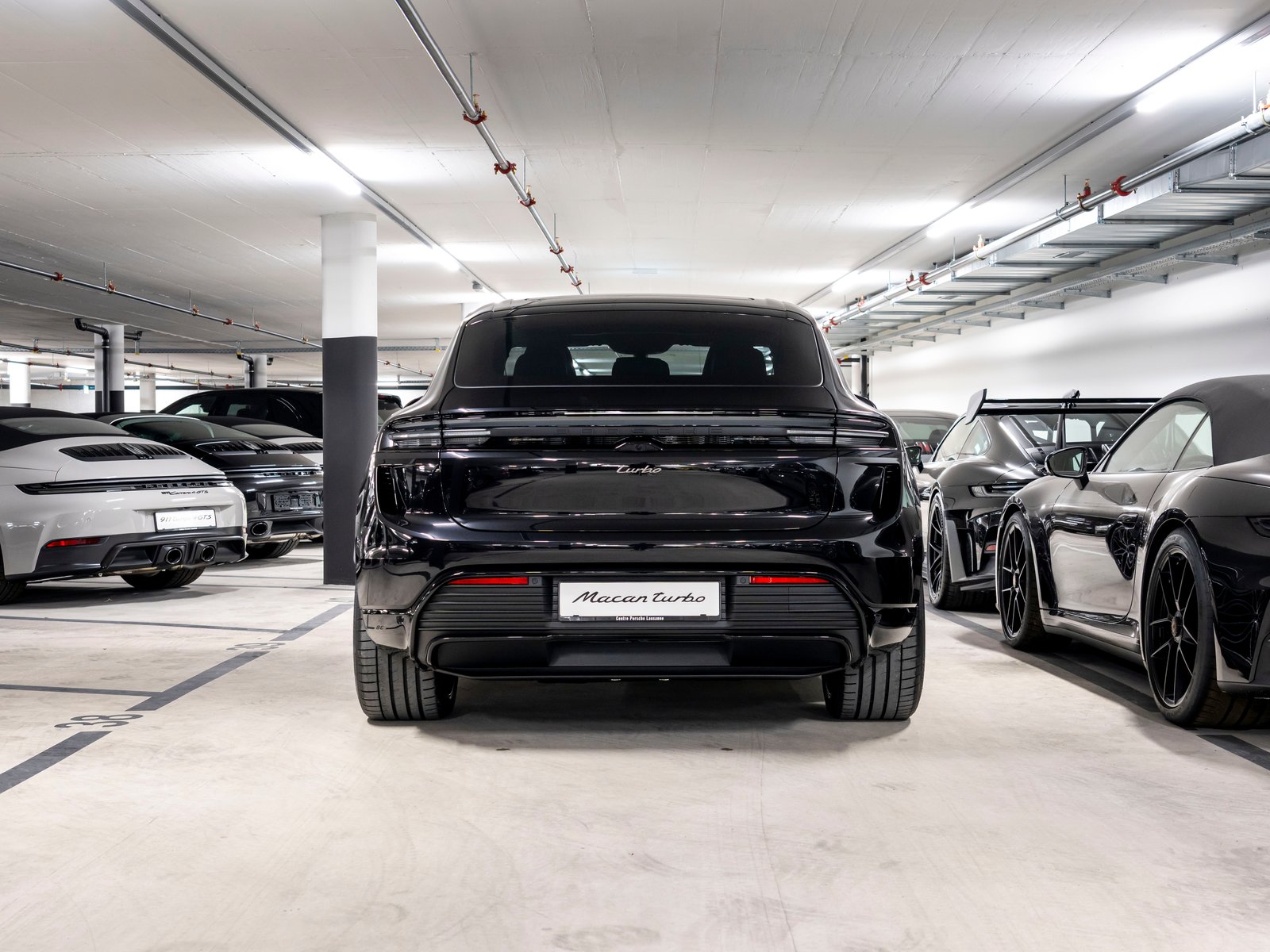 PORSCHE Macan Turbo 100kWh, Electric, New car, Automatic - 5