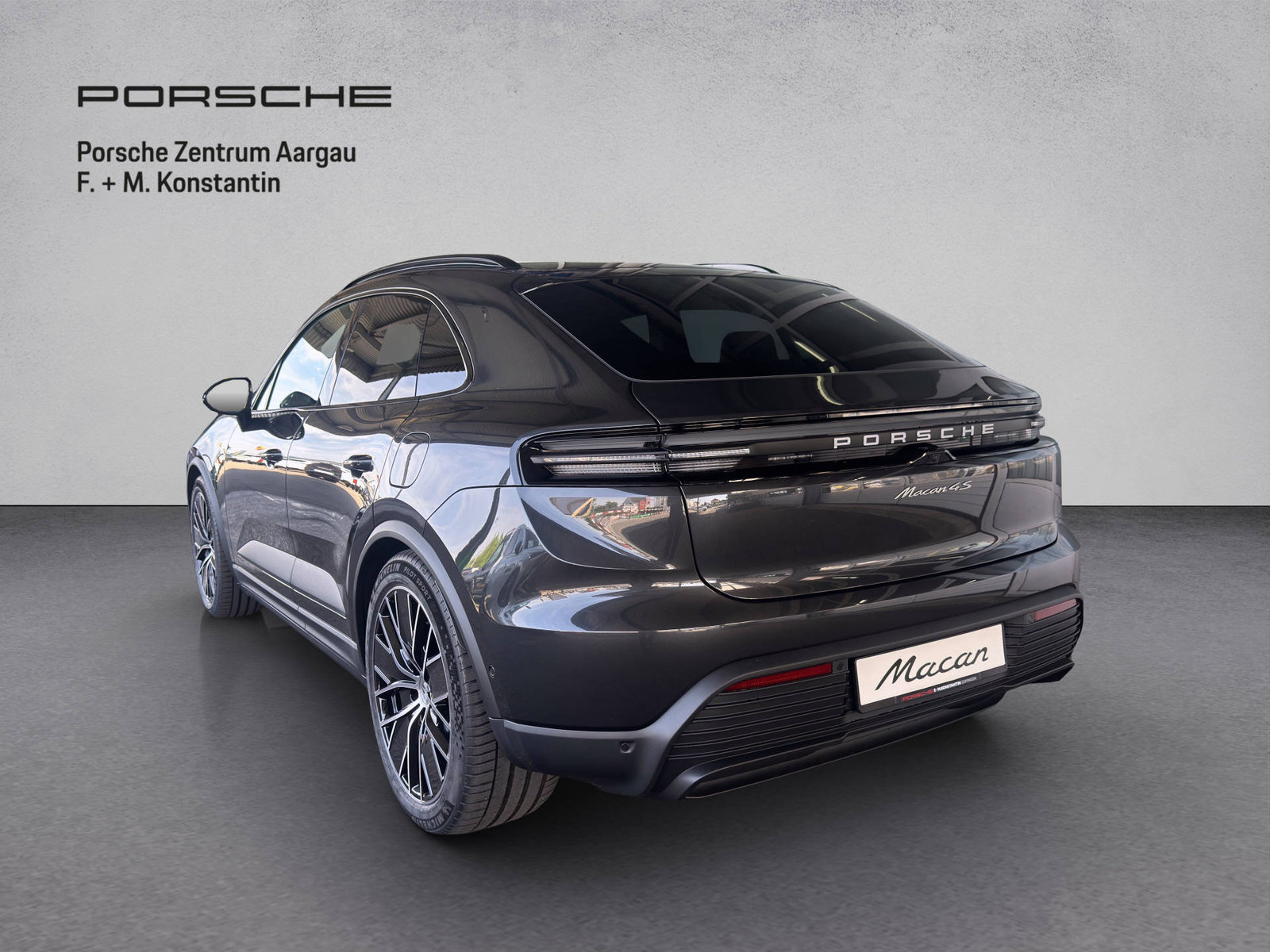 PORSCHE Macan 4S, Electric, New car, Automatic - 4