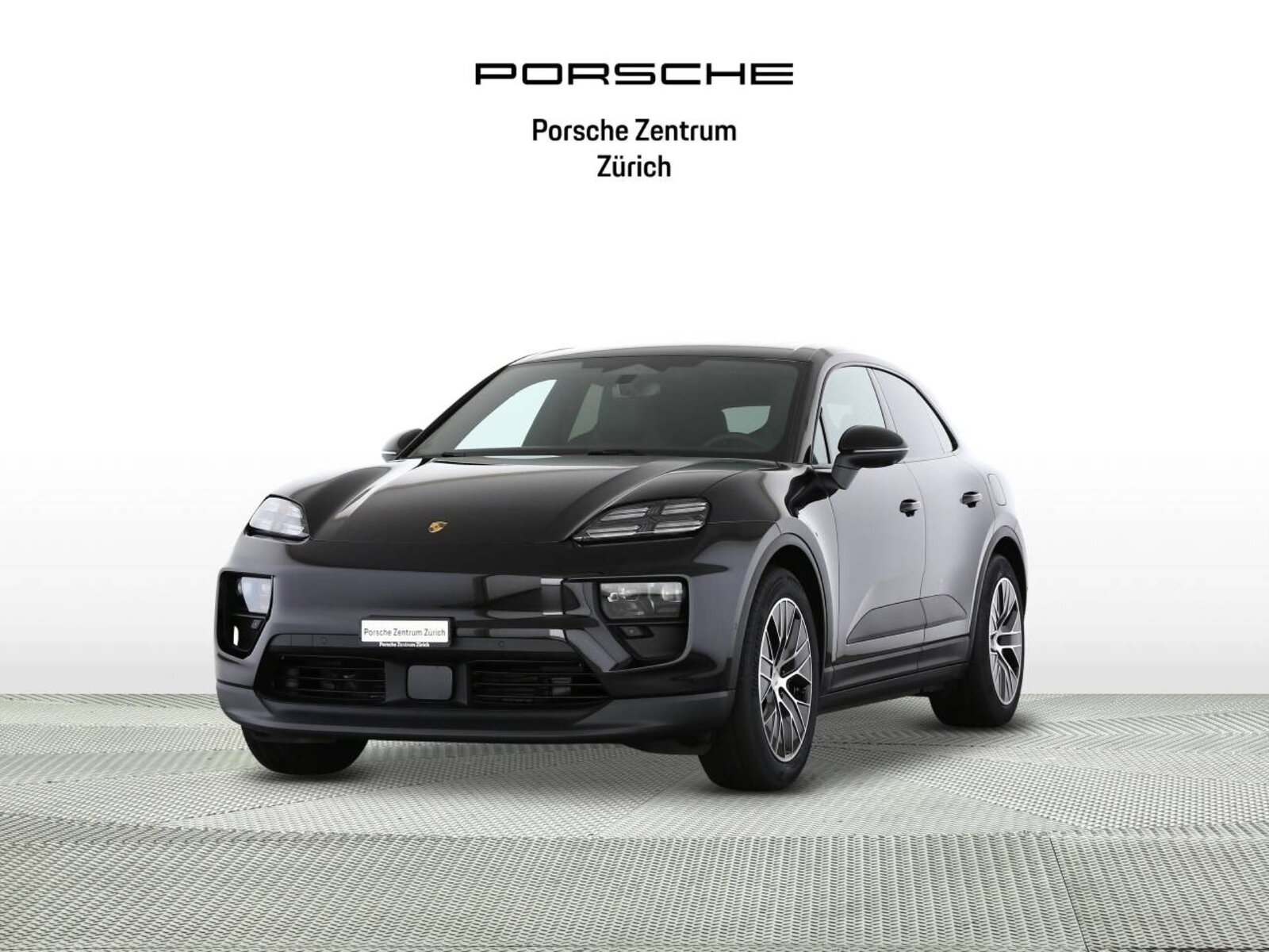 PORSCHE Macan 4