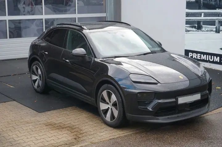 PORSCHE Macan 4 100kWh