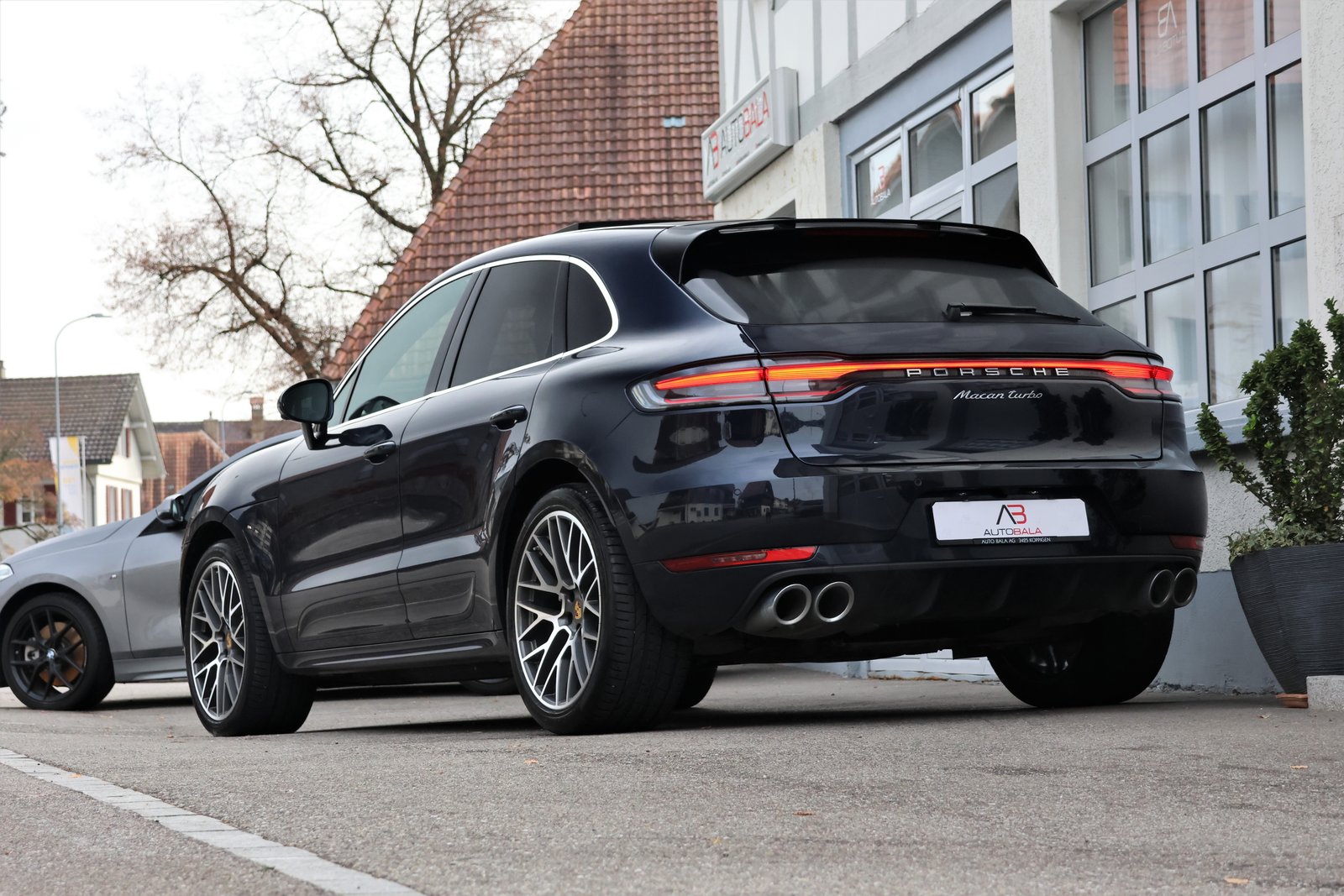 PORSCHE Macan Turbo PDK (CH) "Approved bis 05/2026", Benzina, Occasioni / Usate, Automatico - 2