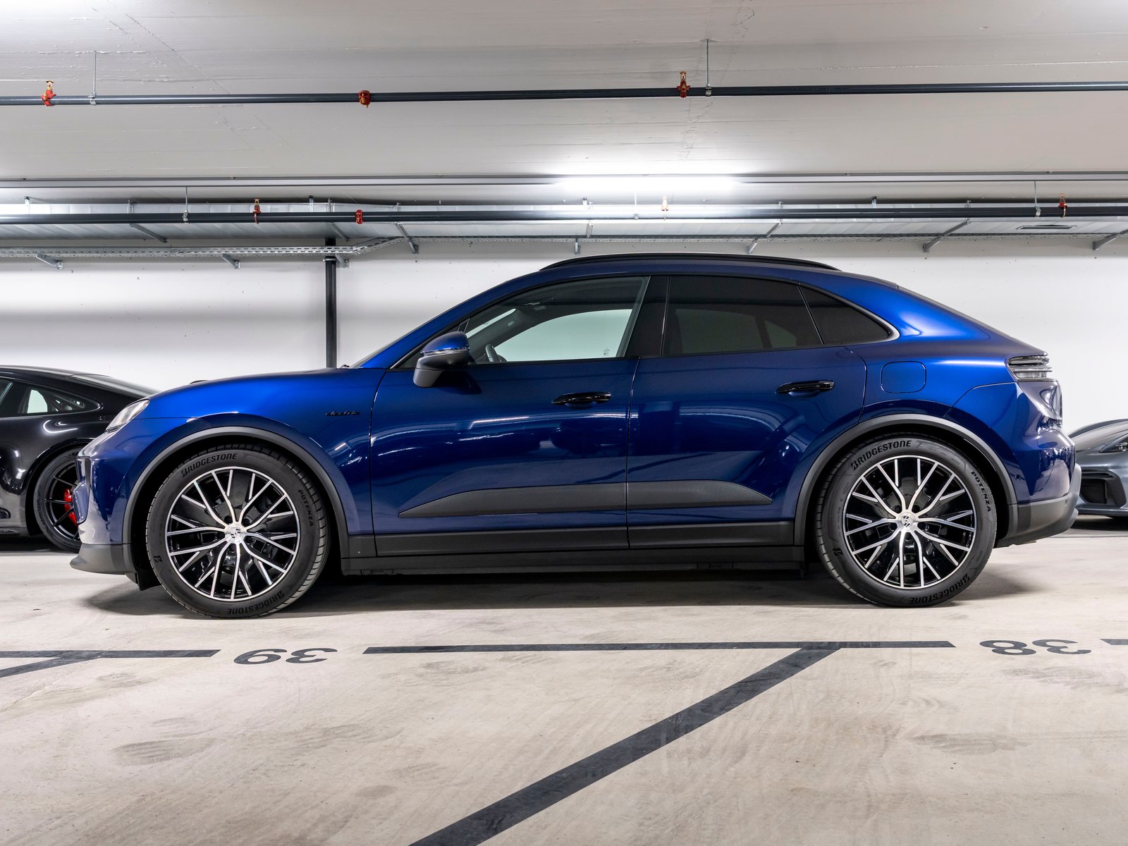 PORSCHE Macan 4 100kWh, Electric, Second hand / Used, Automatic - 2