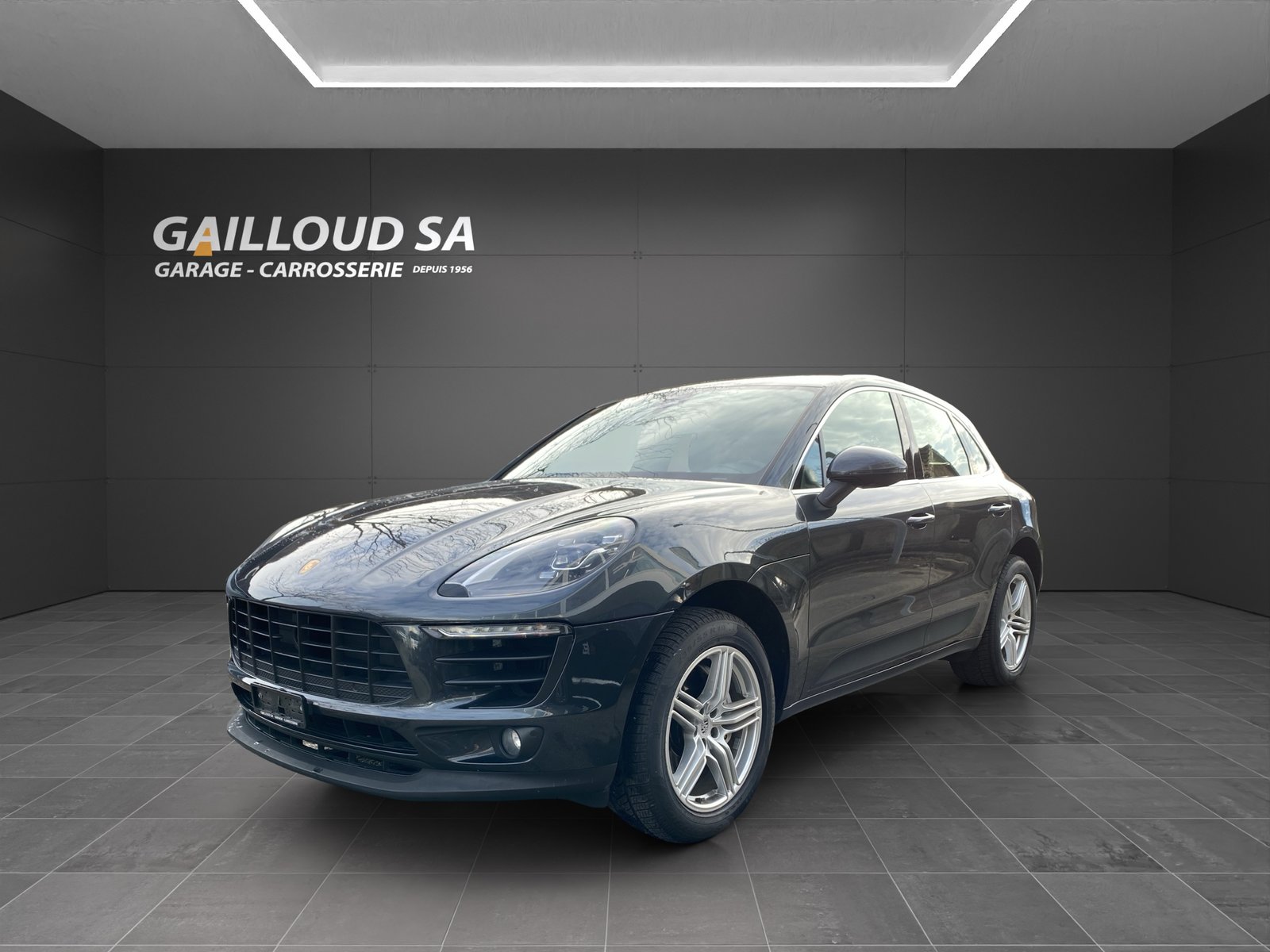 PORSCHE Macan S PDK