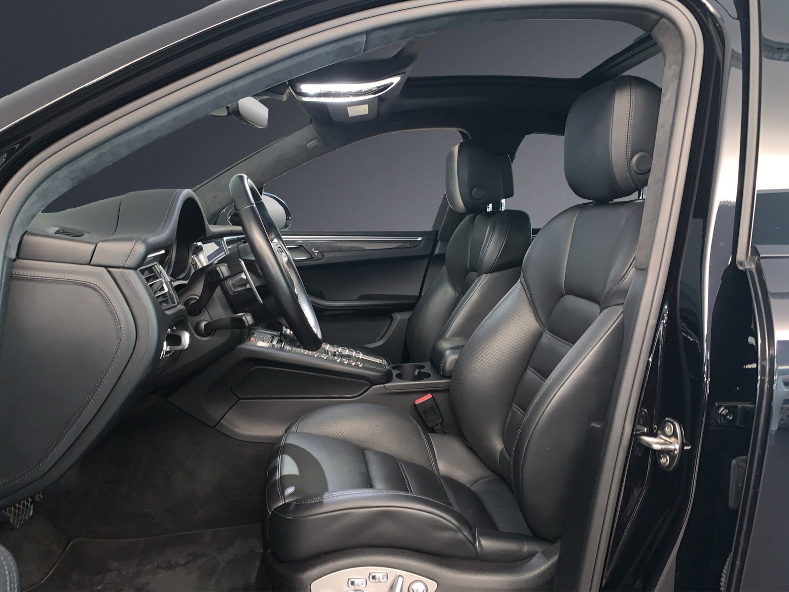 PORSCHE Macan Turbo, Essence, Occasion / Utilisé, Automatique - 6