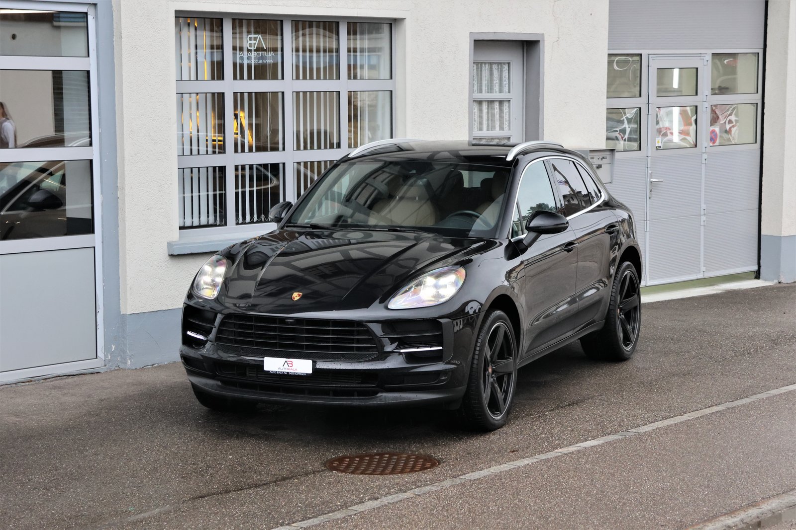 PORSCHE Macan PDK