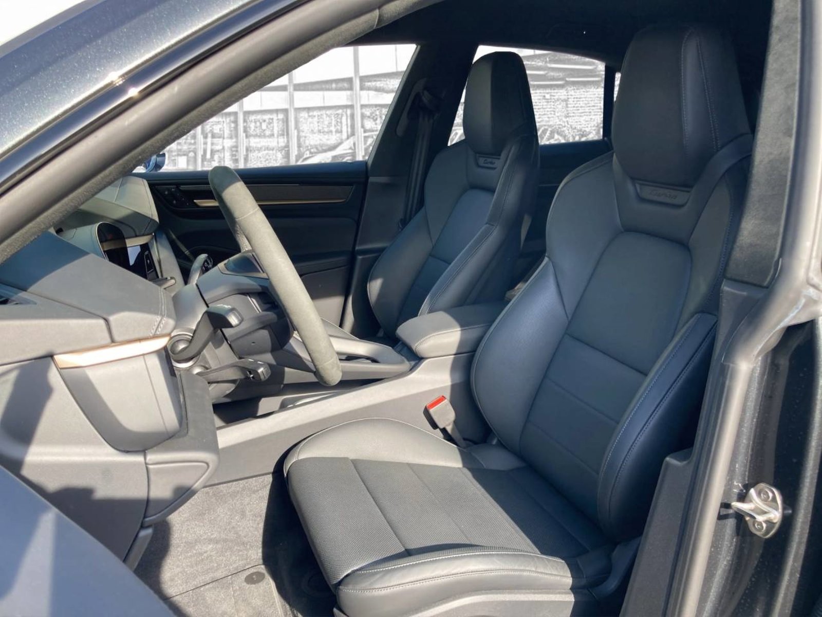 PORSCHE Macan Turbo, Electric, Second hand / Used, Automatic - 4