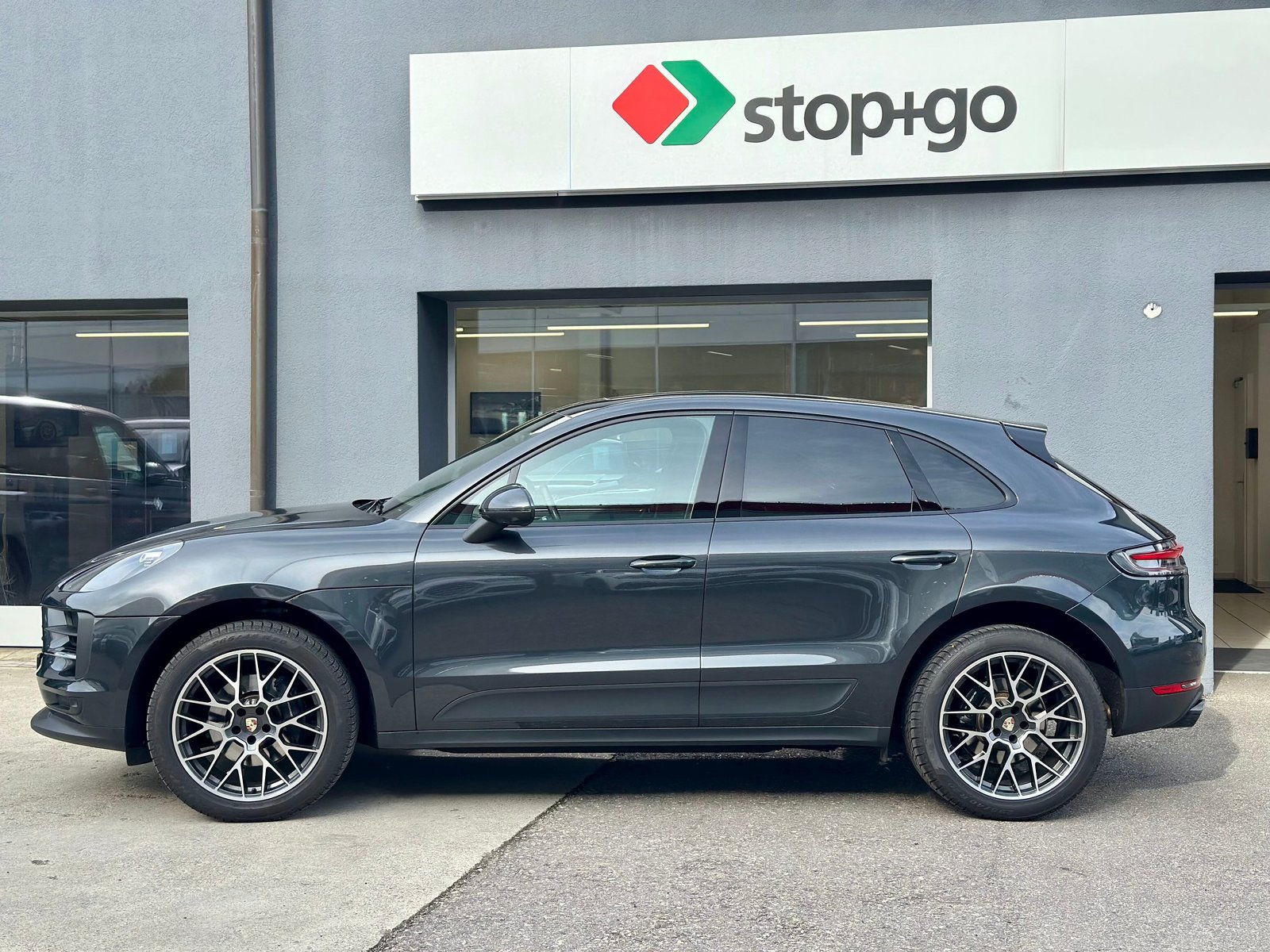 PORSCHE Macan PDK, Petrol, Second hand / Used, Automatic - 3