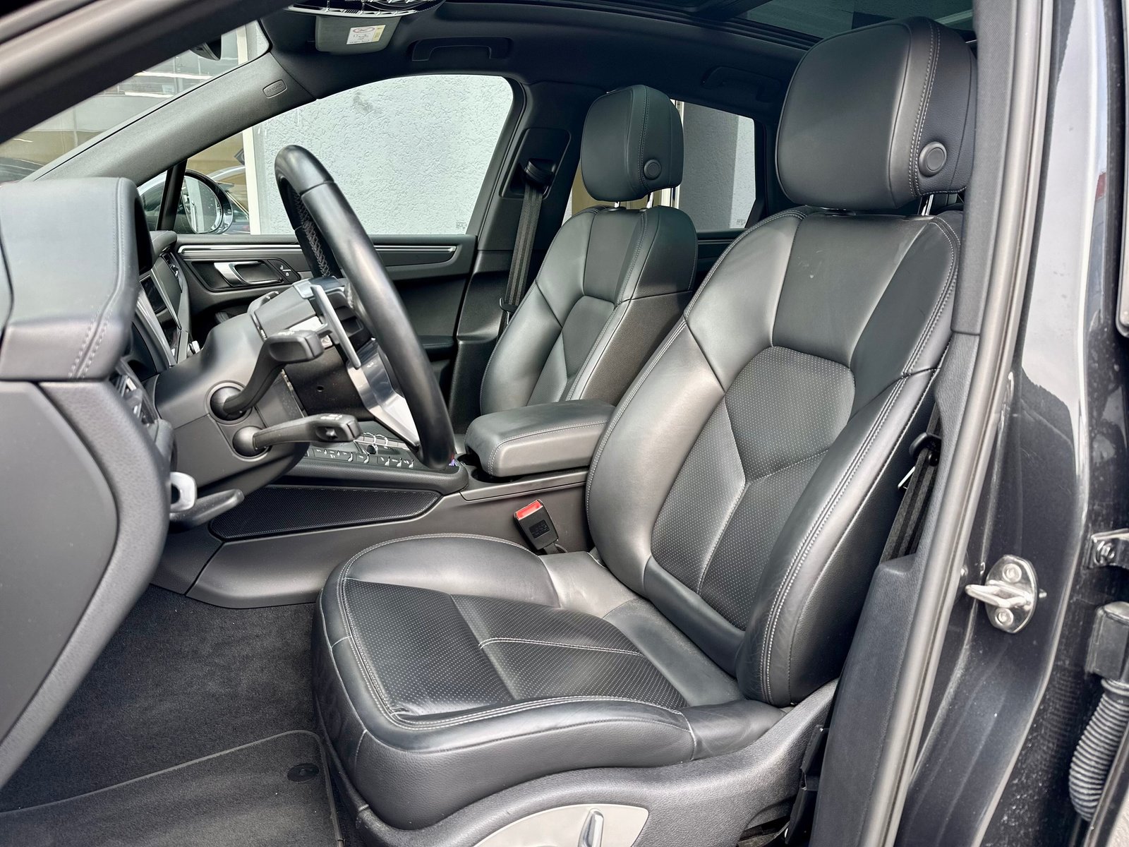 PORSCHE Macan PDK, Petrol, Second hand / Used, Automatic - 5