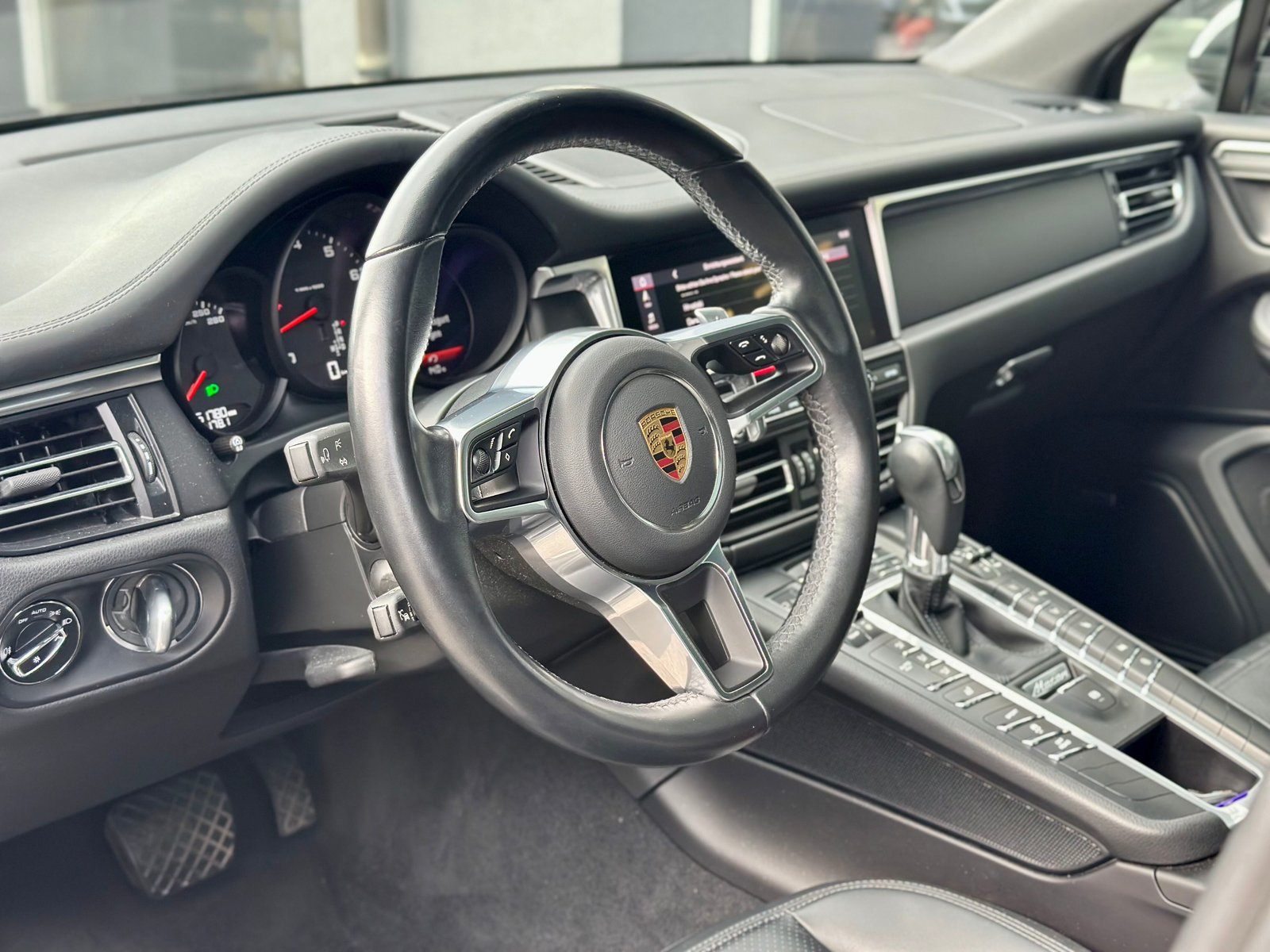 PORSCHE Macan PDK, Petrol, Second hand / Used, Automatic - 6