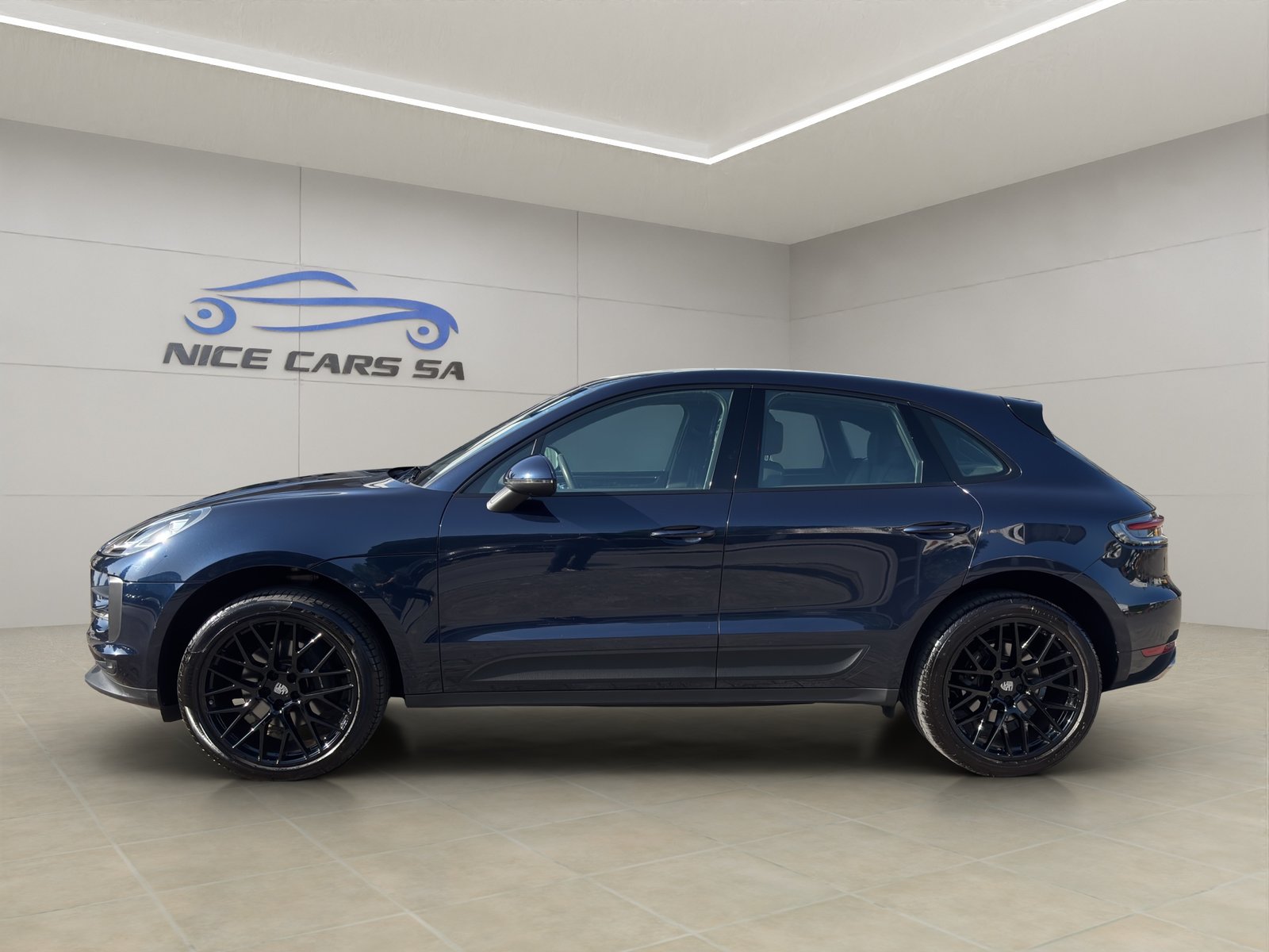 PORSCHE Macan PDK, Petrol, Second hand / Used, Automatic - 4