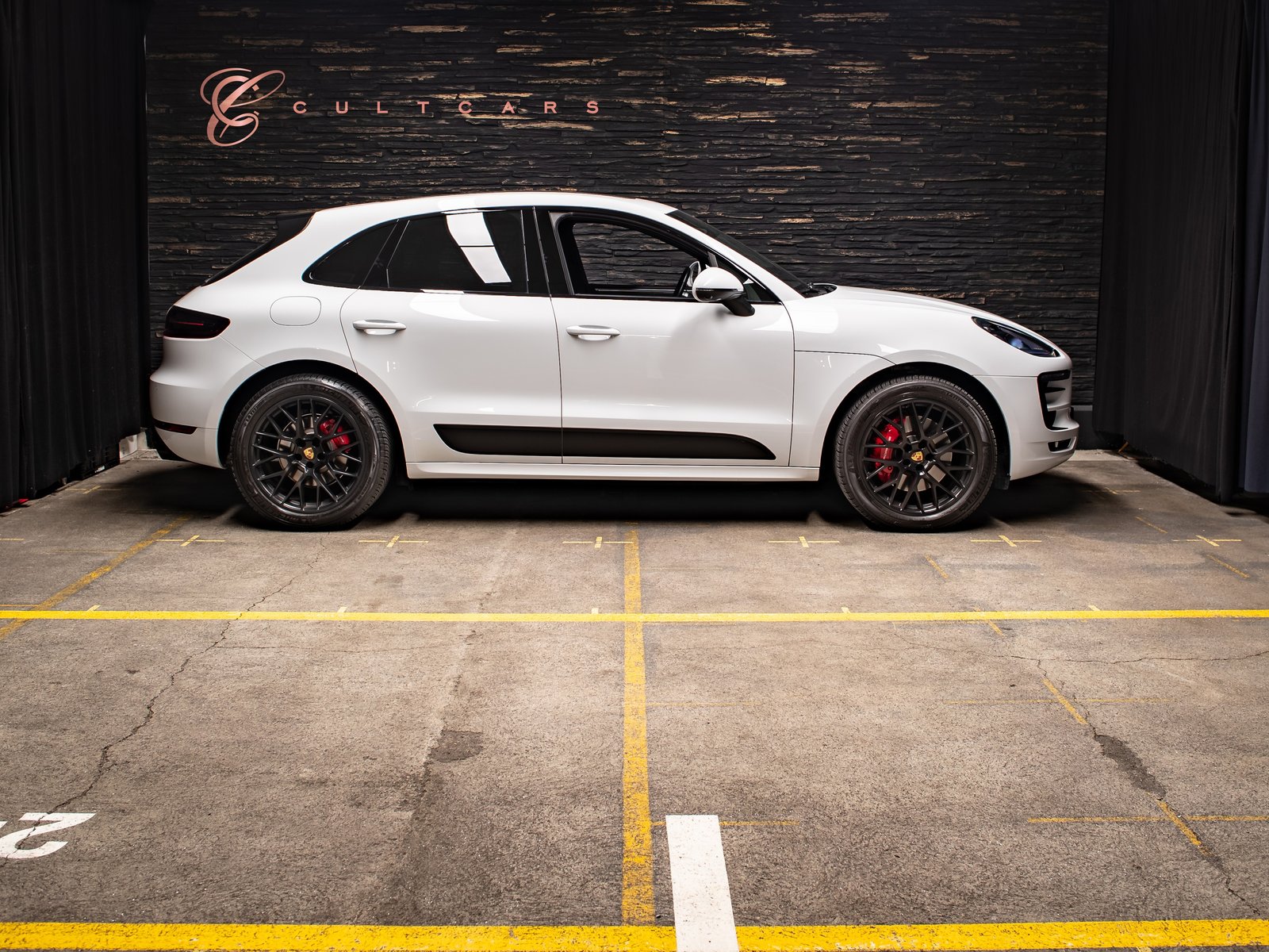 PORSCHE Macan GTS PDK