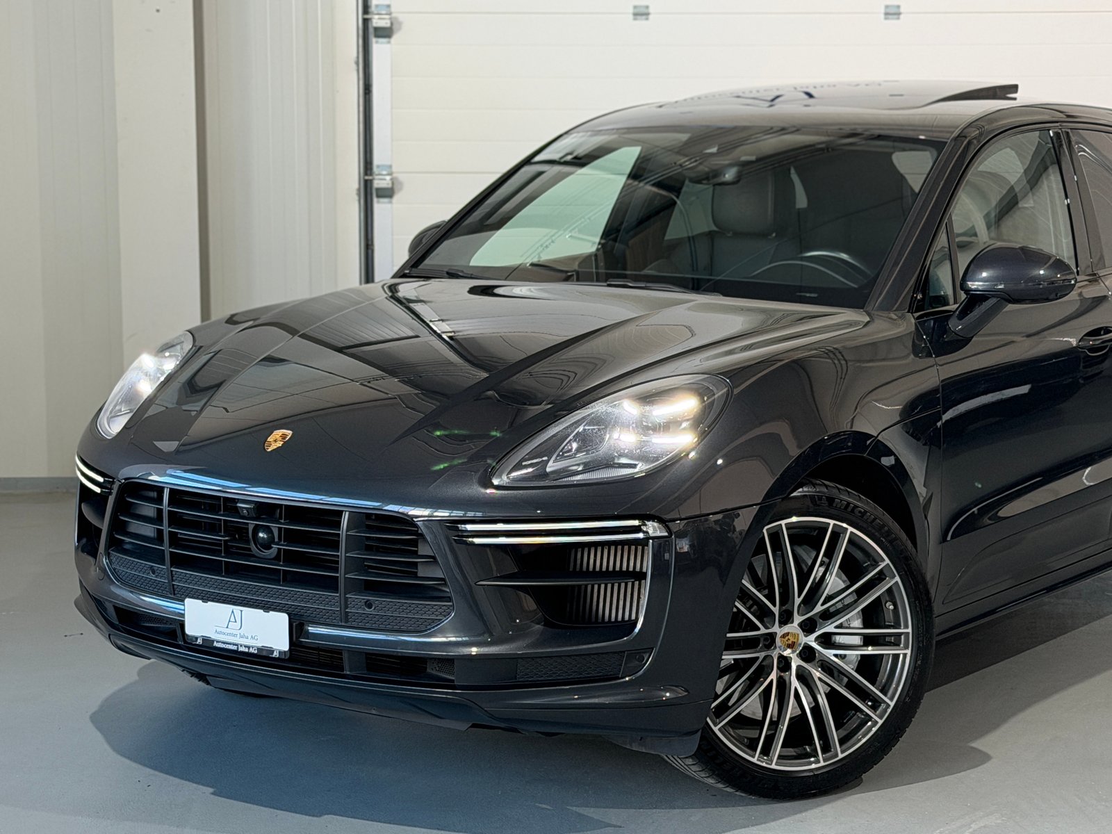 PORSCHE Macan Turbo PDK (CH) Vollausstattung, Petrol, Second hand / Used, Automatic - 2