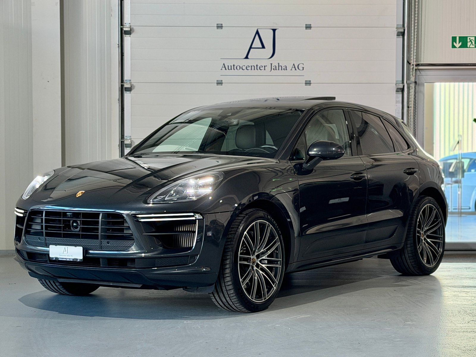 PORSCHE Macan Turbo PDK (CH) Vollausstattung, Petrol, Second hand / Used, Automatic - 3