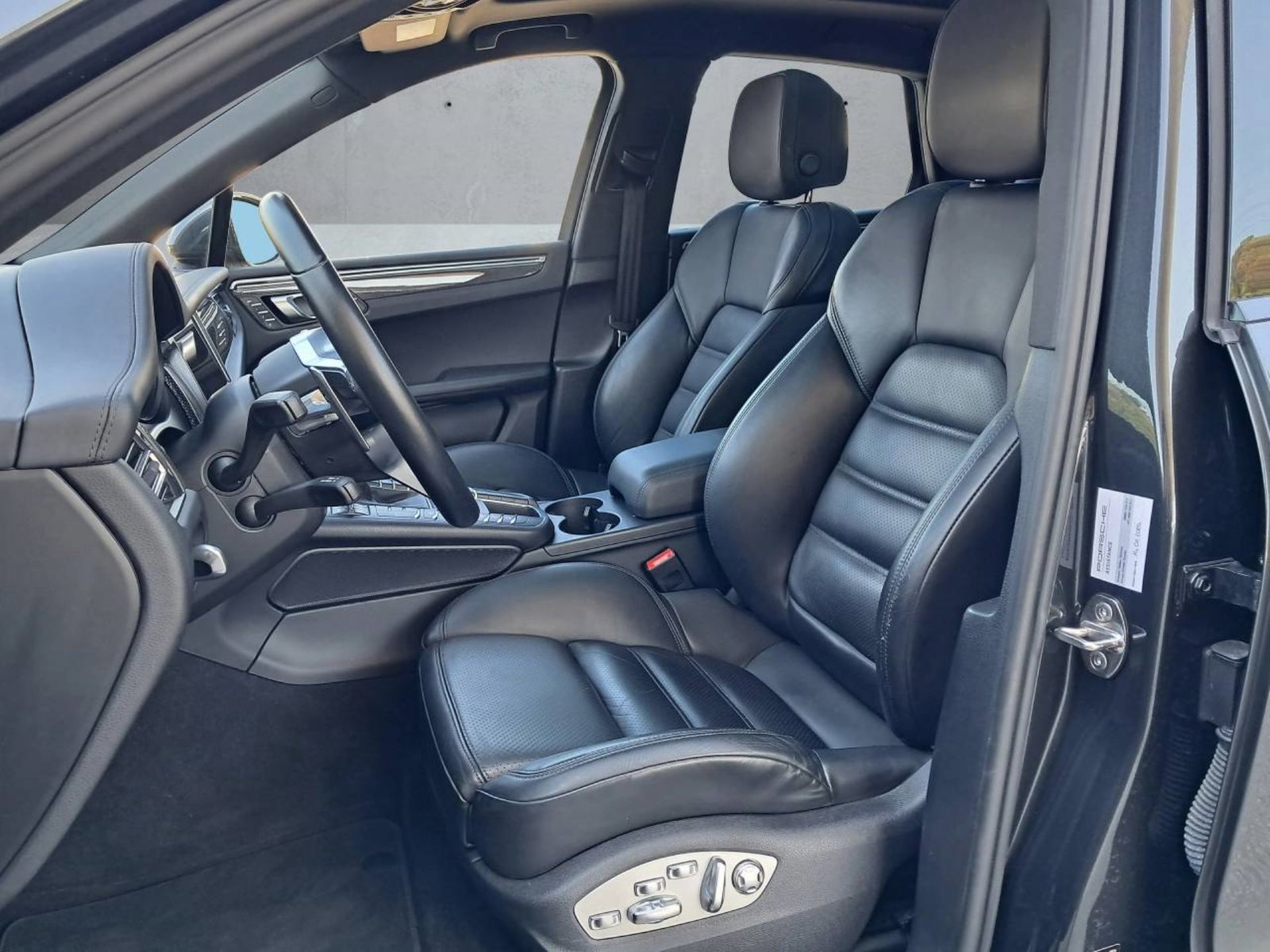 PORSCHE Macan S, Essence, Occasion / Utilisé, Automatique - 5