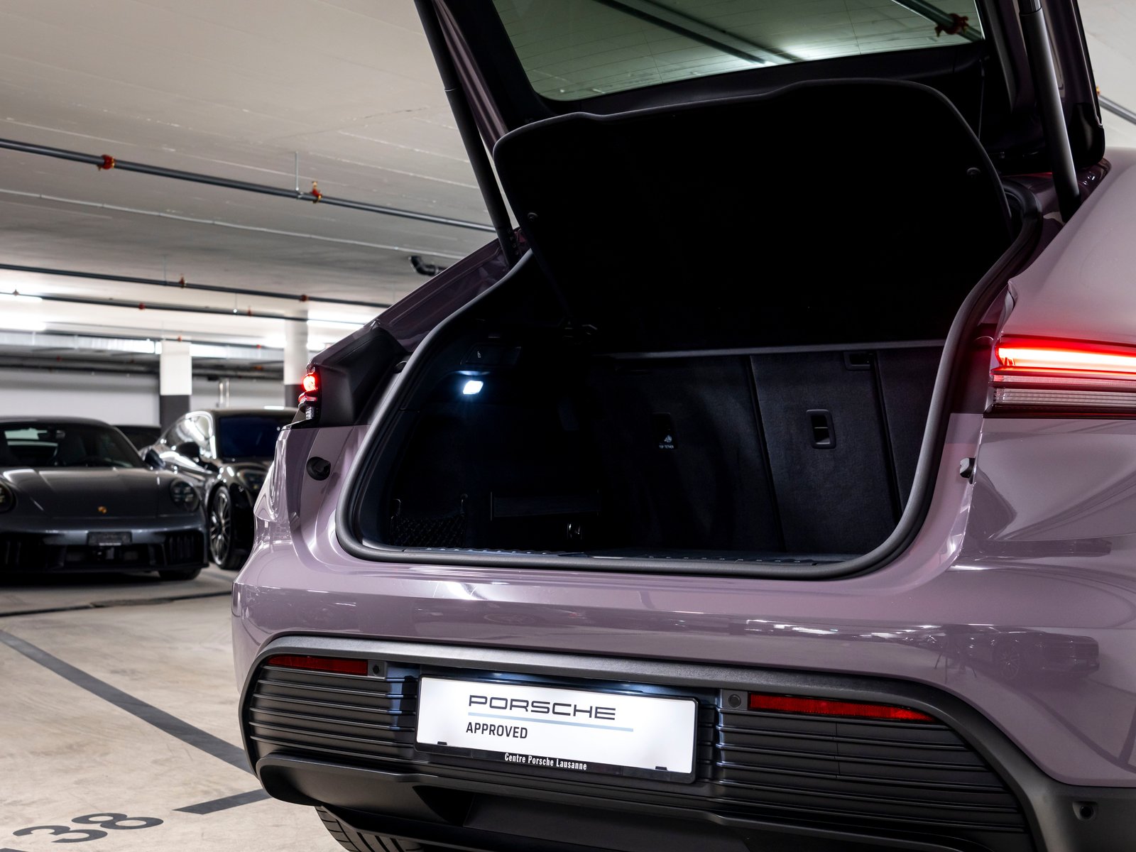 PORSCHE Macan 4 100kWh, Elektro, Occasion / Gebraucht, Automatik - 7