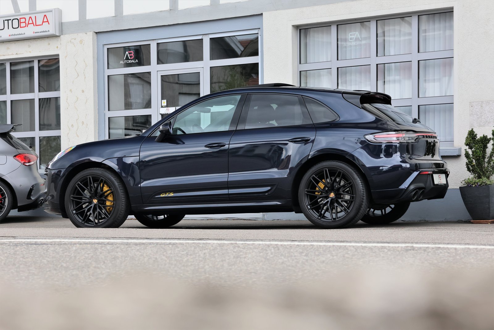 PORSCHE Macan GTS PDK (CH) Approved bis 11/2026, Benzina, Occasioni / Usate, Automatico - 4