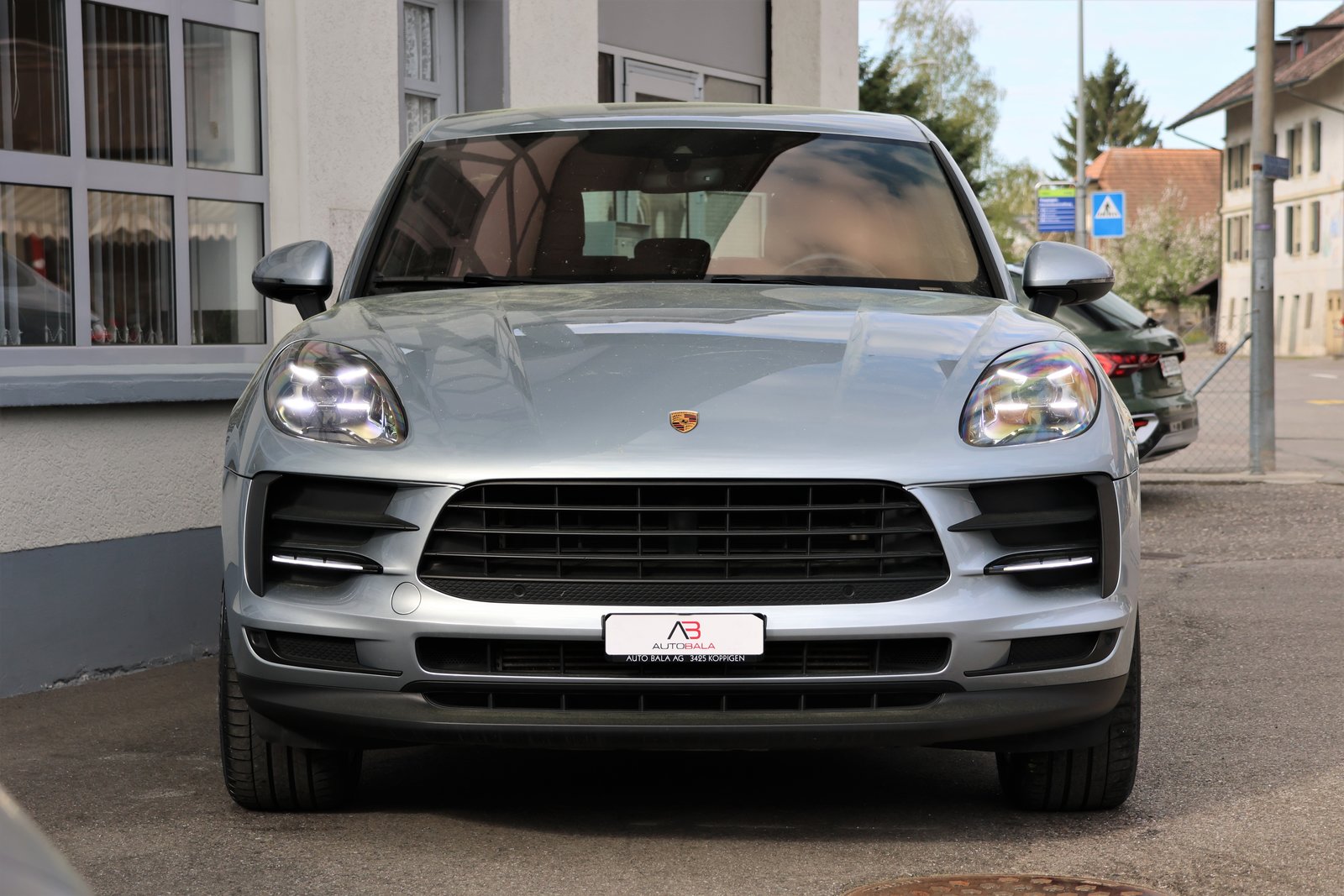 PORSCHE Macan PDK, Petrol, Second hand / Used, Automatic - 2