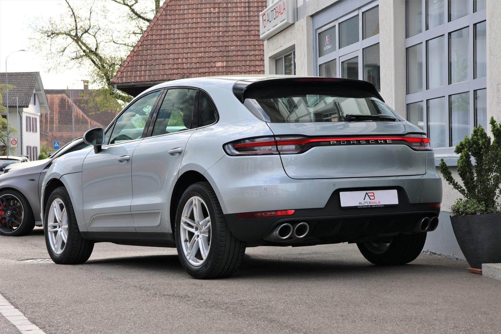 PORSCHE Macan PDK, Petrol, Second hand / Used, Automatic - 3