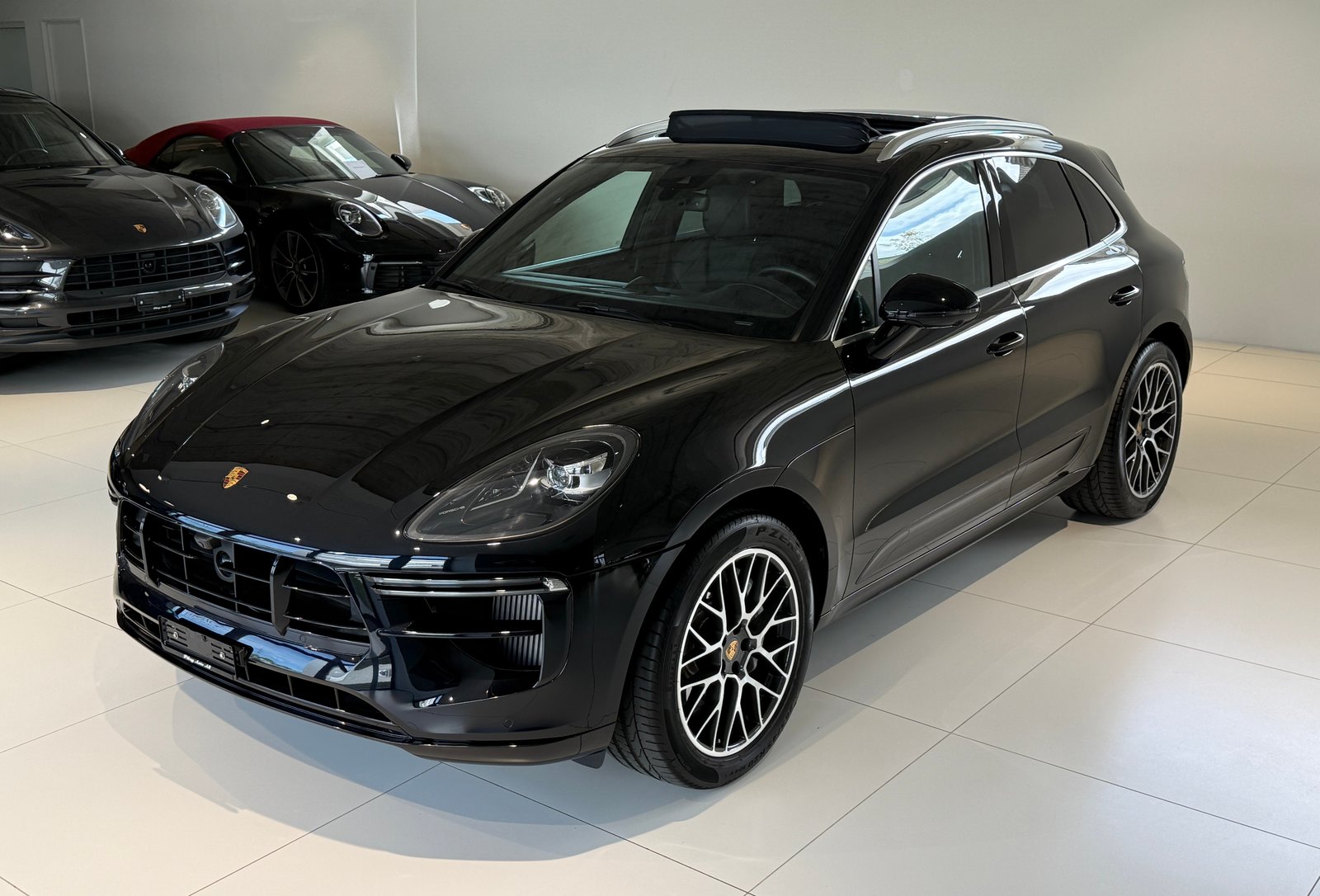PORSCHE Macan Turbo PDK ***CH-Fahrzeug***Panoramadach***Dist, Benzin, Occasion / Gebraucht, Automatik - 3
