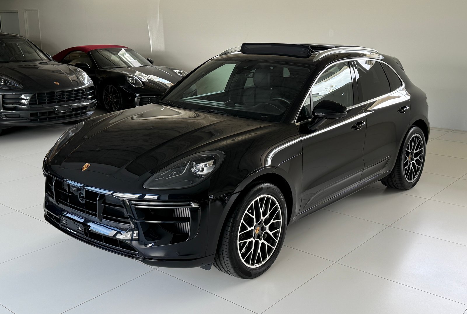 PORSCHE Macan Turbo PDK ***CH-Fahrzeug***Panoramadach***Dist, Benzin, Occasion / Gebraucht, Automatik - 4