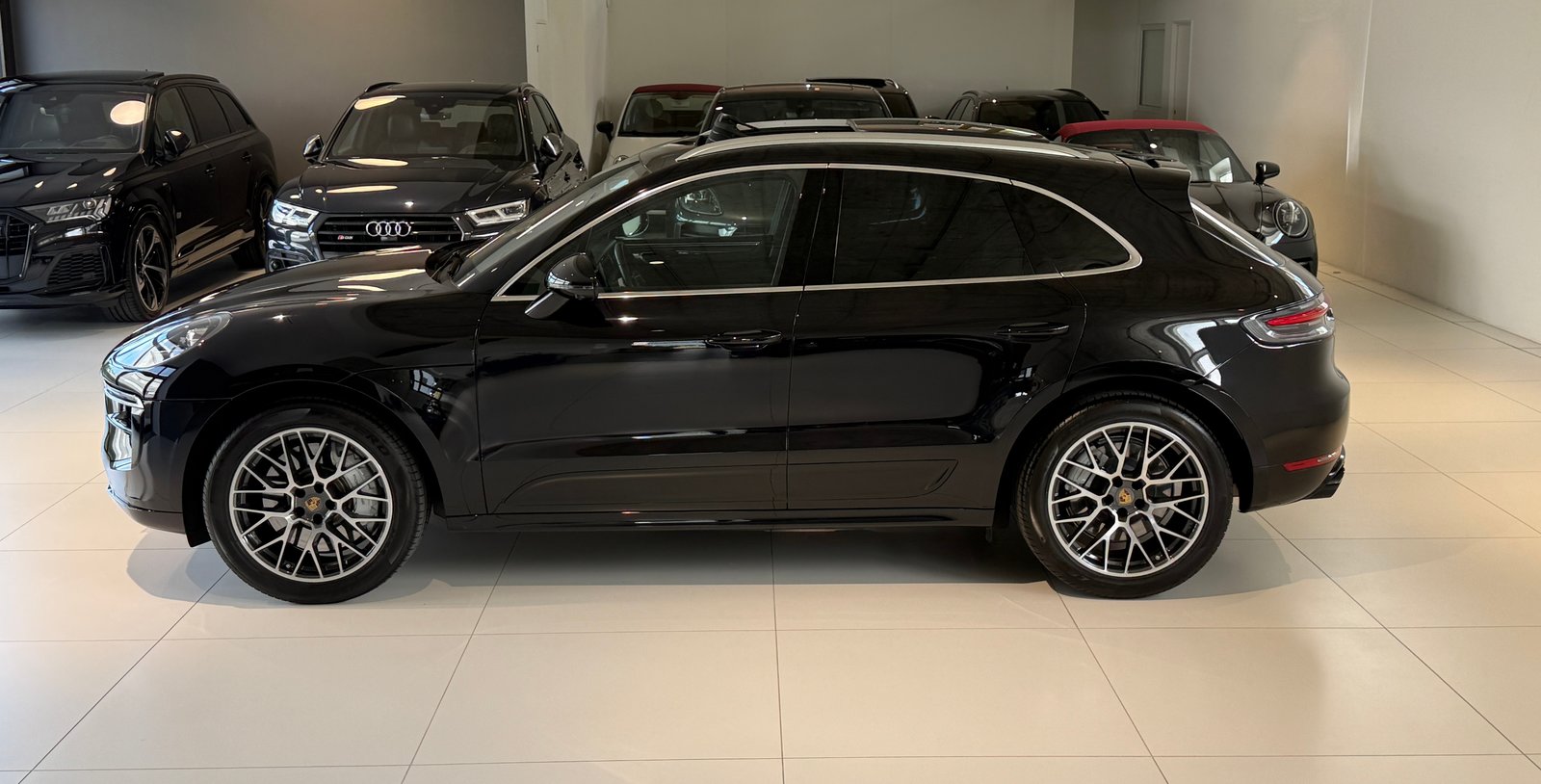 PORSCHE Macan Turbo PDK ***CH-Fahrzeug***Panoramadach***Dist, Benzin, Occasion / Gebraucht, Automatik - 5