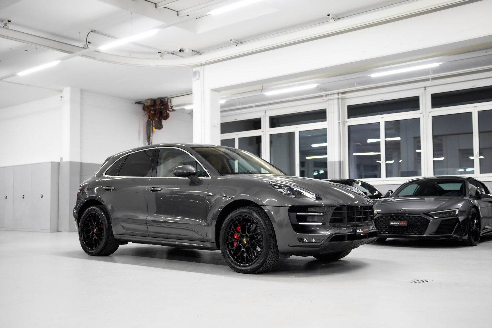 PORSCHE Macan Turbo Performance PDK *approved bis April 2027