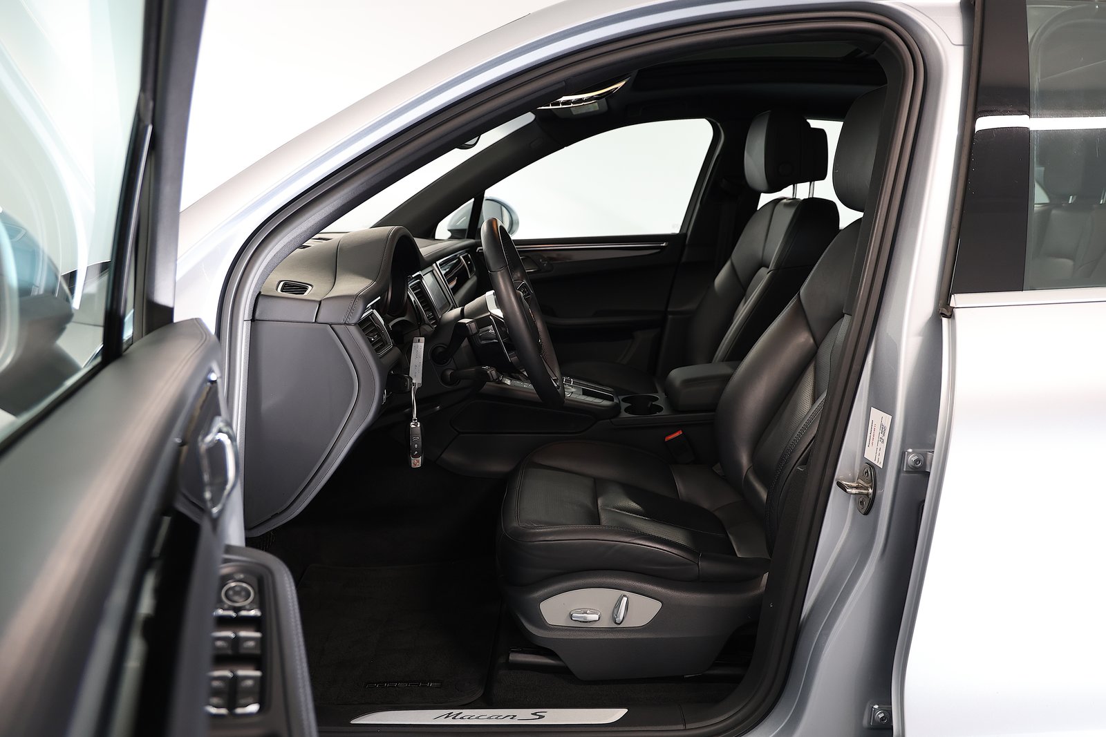 PORSCHE Macan S PDK, Benzin, Occasion / Gebraucht, Automatik - 6