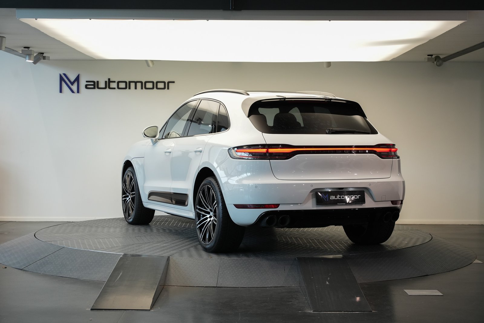 PORSCHE Macan Turbo PDK, Benzin, Occasion / Gebraucht, Automatik - 7