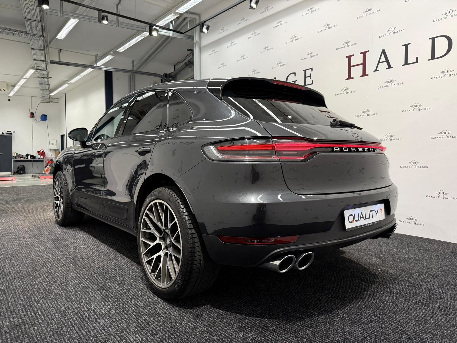 PORSCHE Macan 2.0, Petrol, Second hand / Used, Automatic - 4
